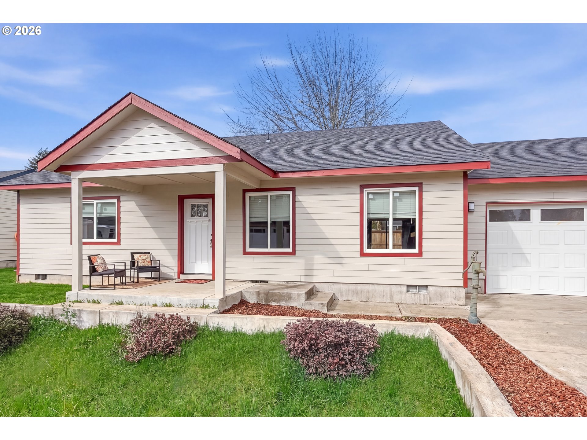 2382 E Irwin Way Property Photo 1