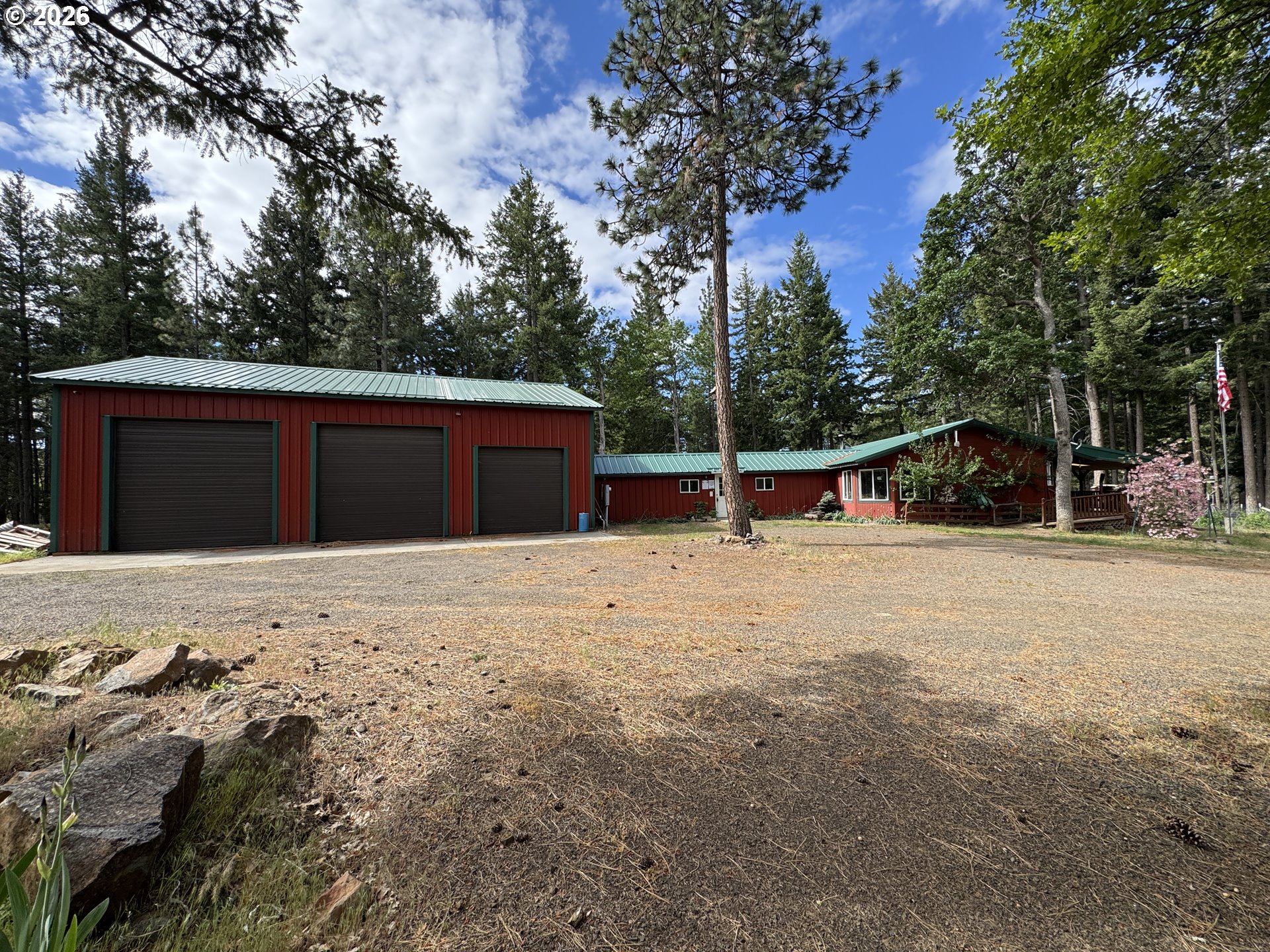 562 England Rd Property Photo 1