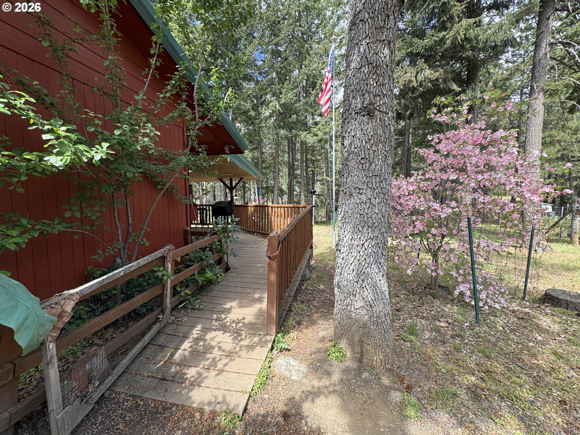 562 England Rd Property Photo 8