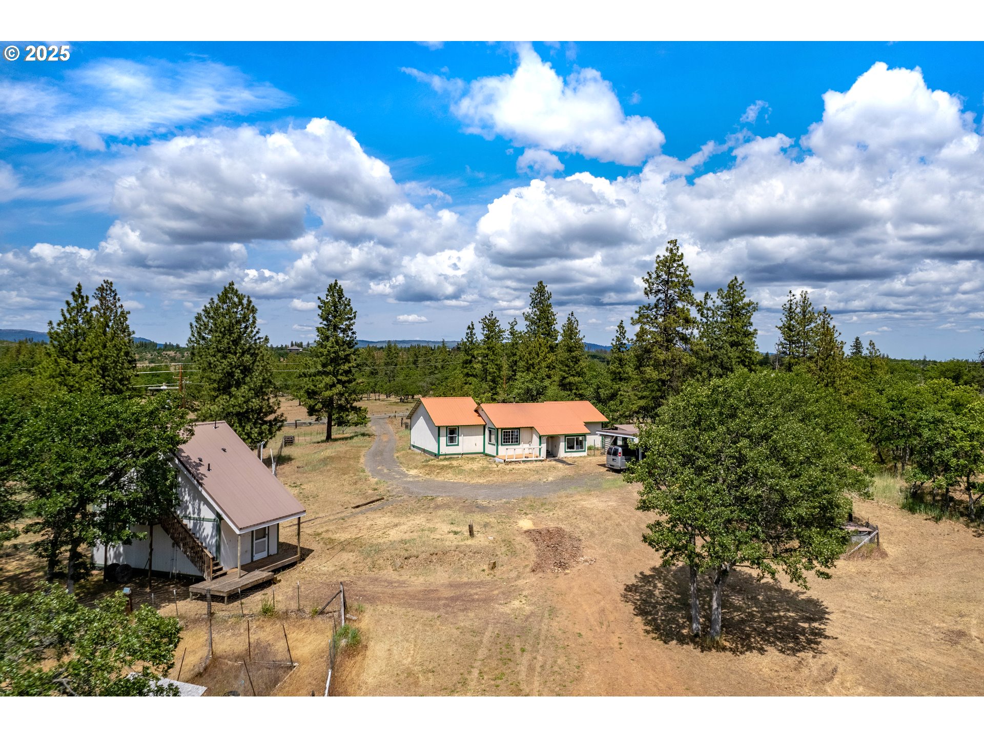 566 Woodland Rd Property Photo 1