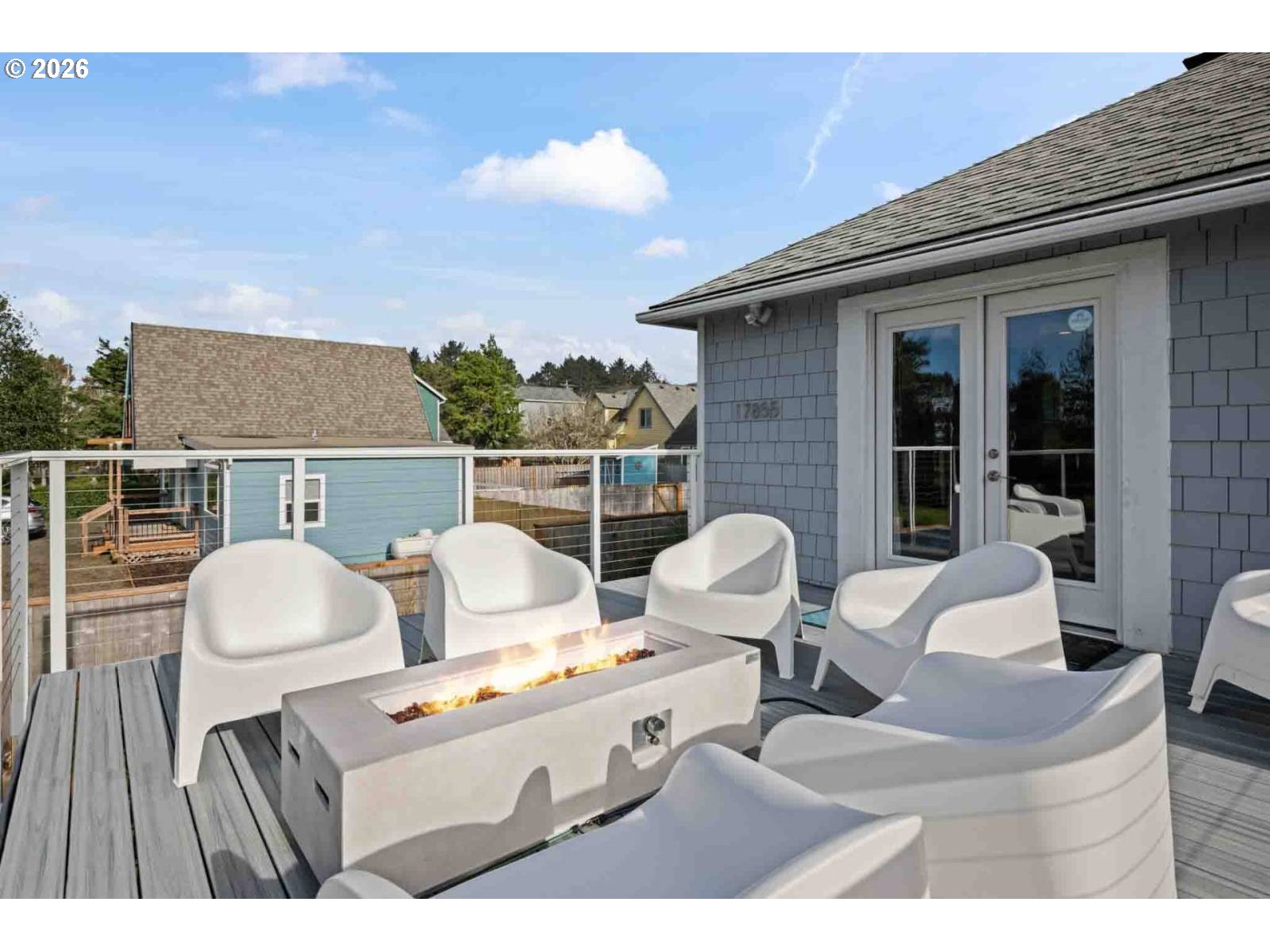17855 Ocean Blvd Property Photo 34