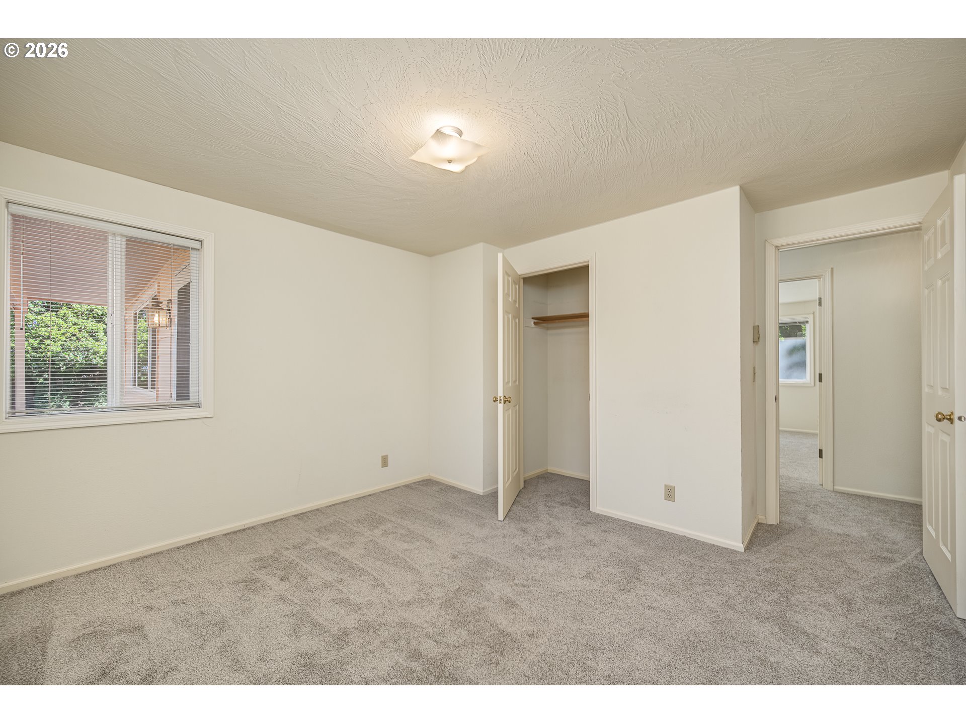 639 S 70th St Property Photo 5