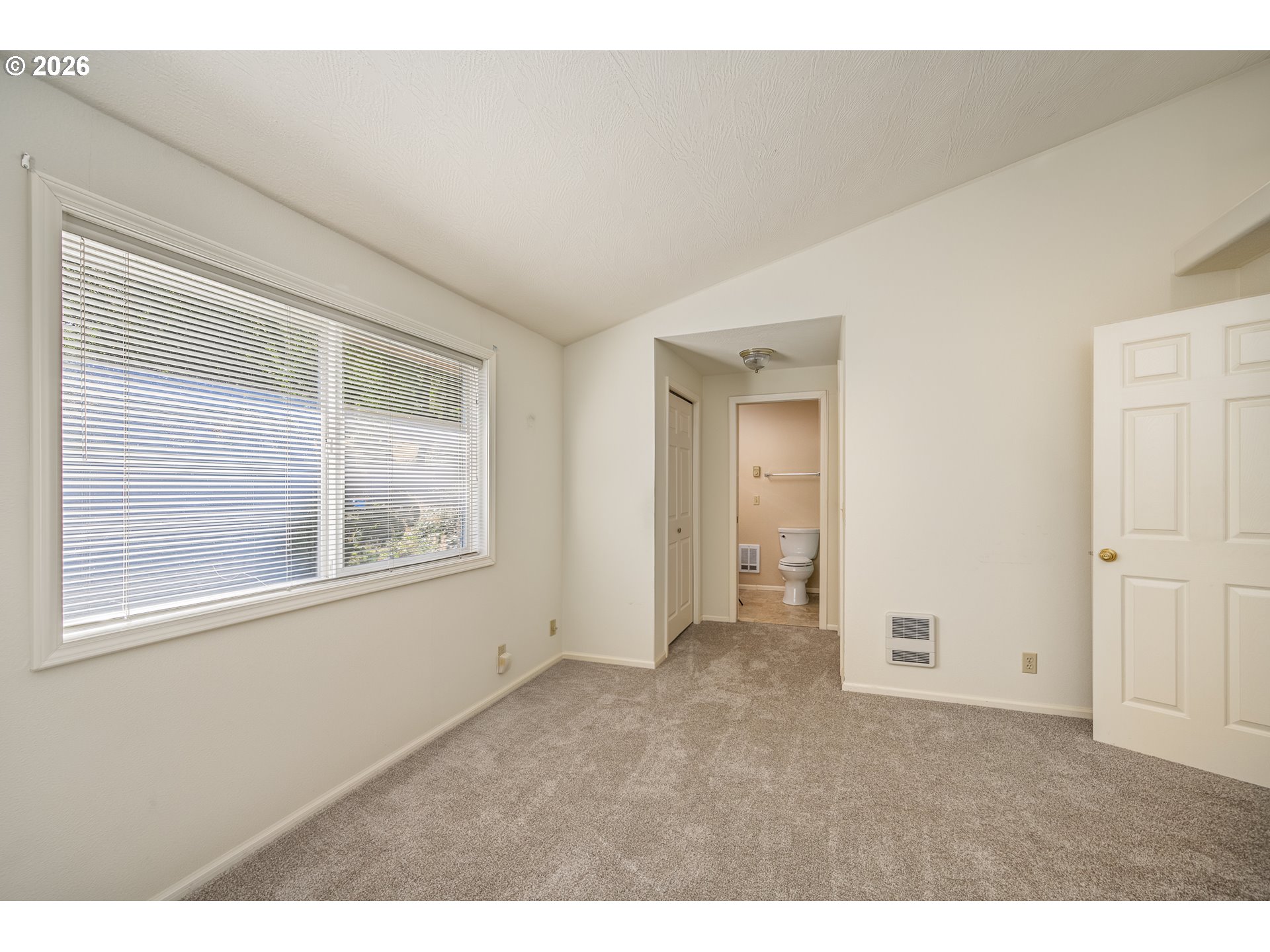 639 S 70th St Property Photo 10