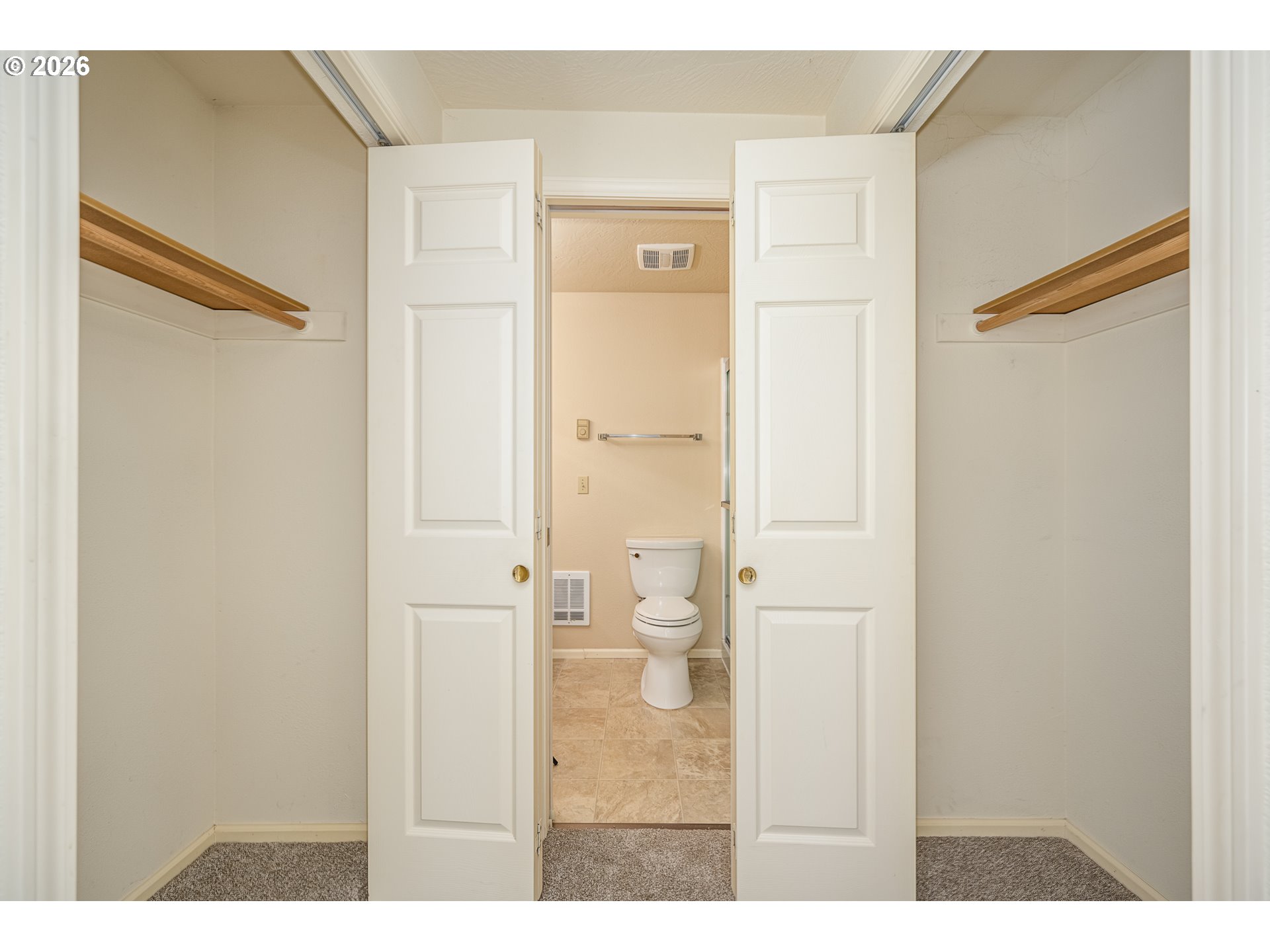 639 S 70th St Property Photo 12
