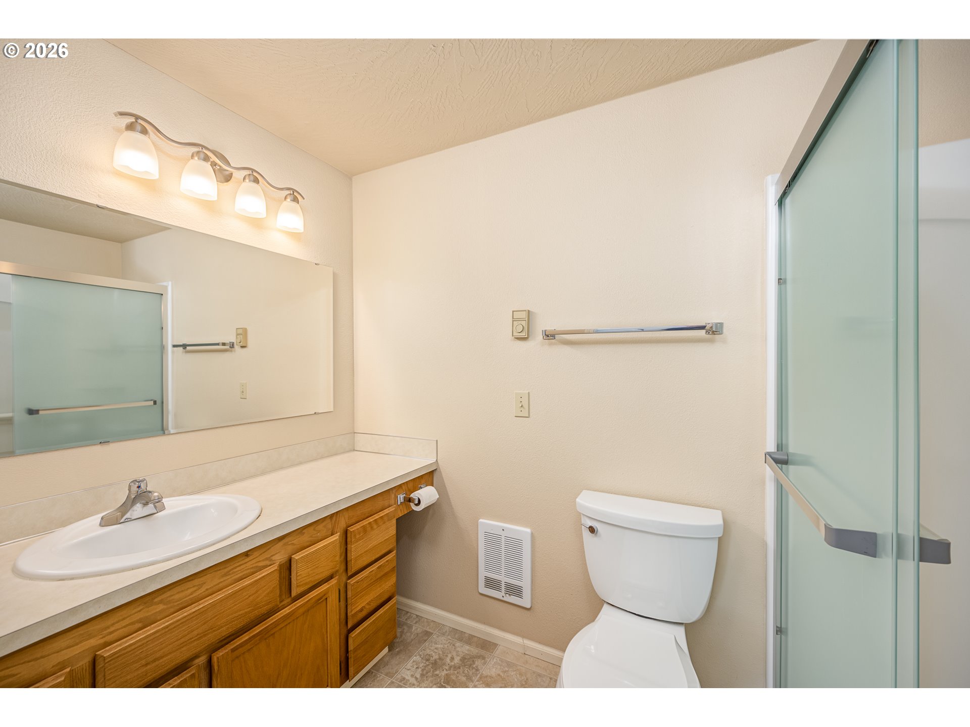 639 S 70th St Property Photo 14