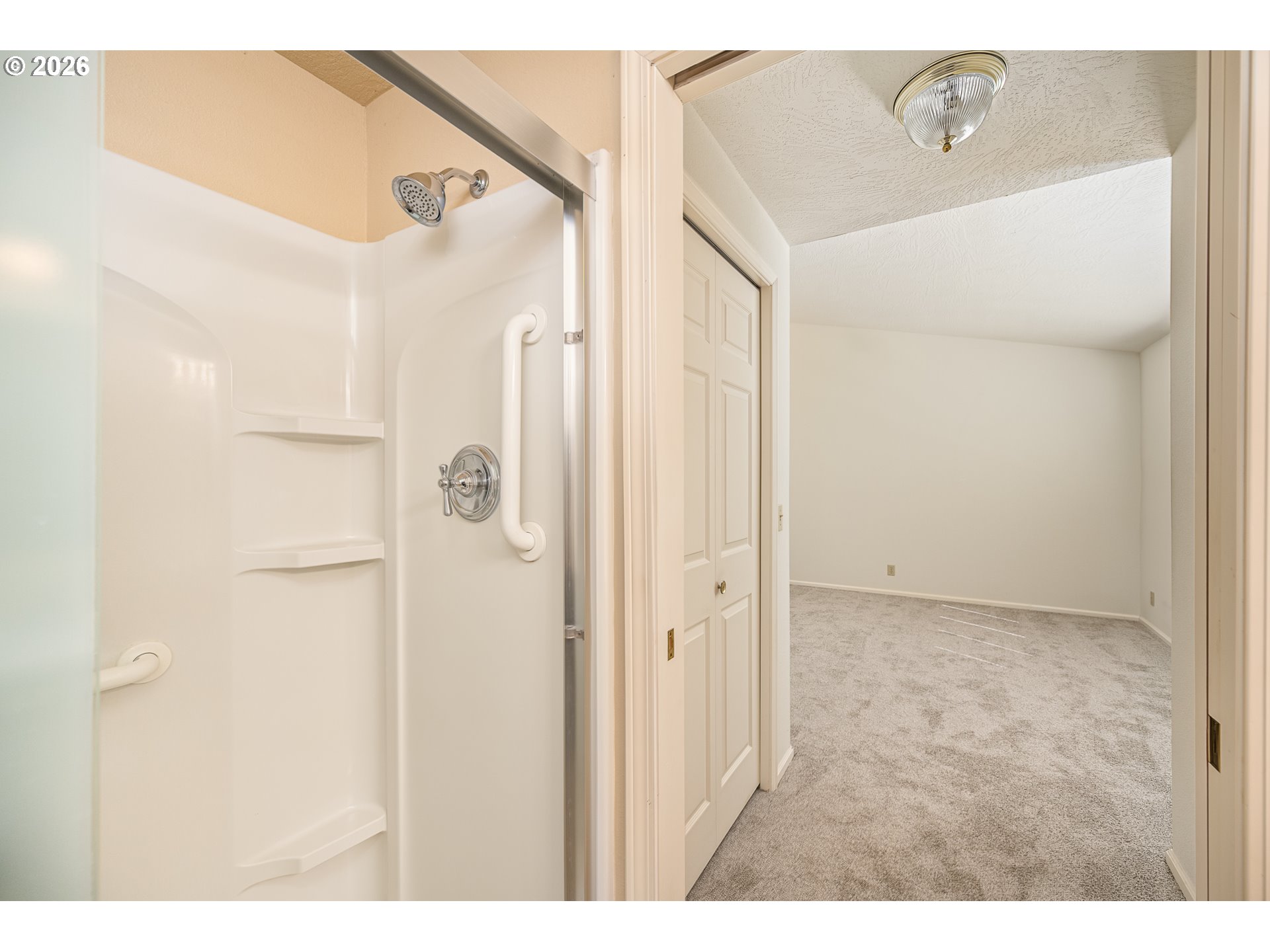 639 S 70th St Property Photo 15