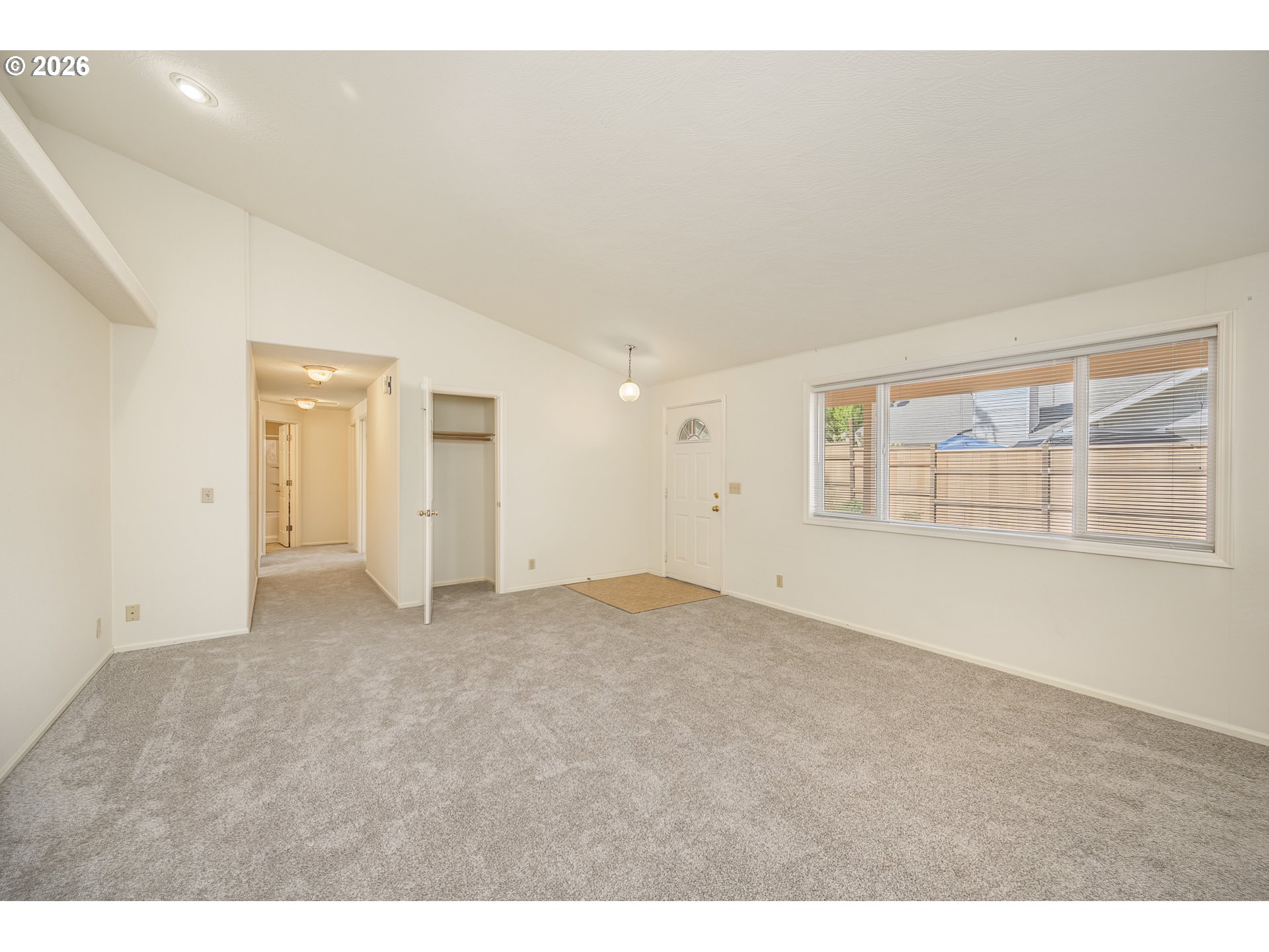 639 S 70th St Property Photo 18