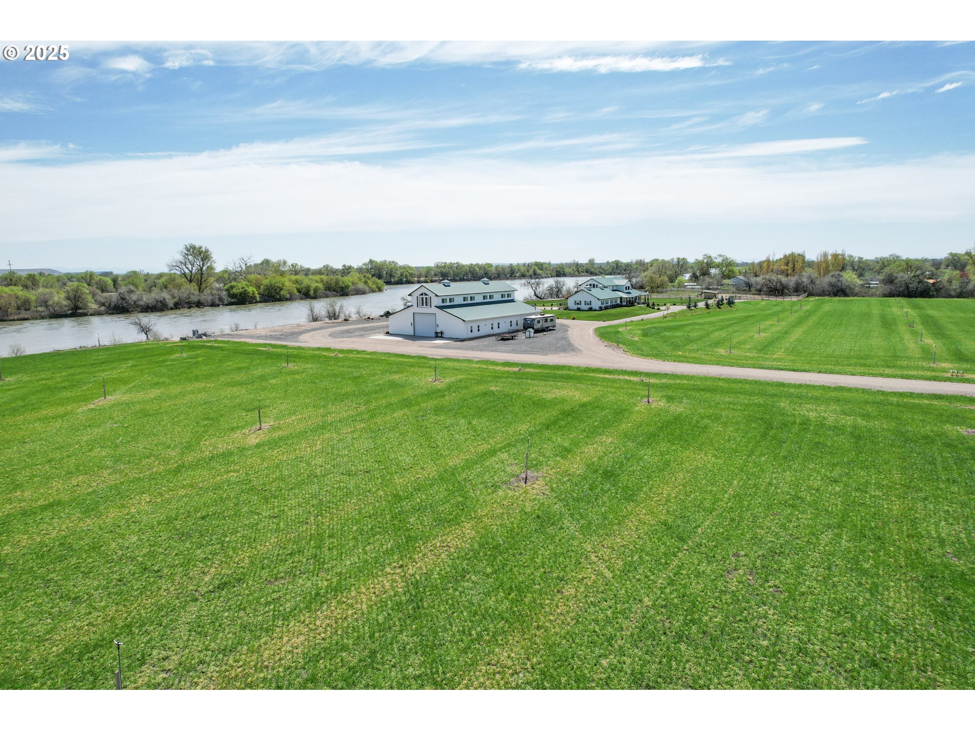 4460 Highway 201 Property Photo 3
