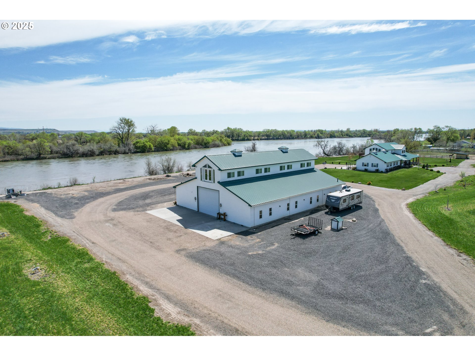 4460 Highway 201 Property Photo 4