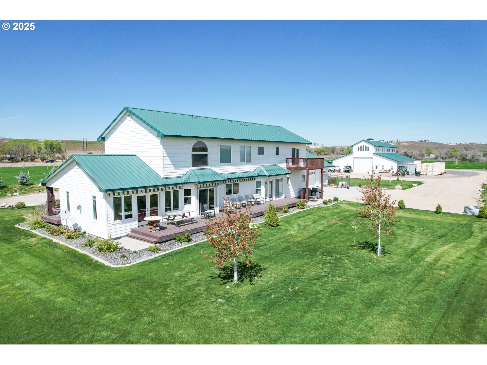 4460 Highway 201 Property Photo 8