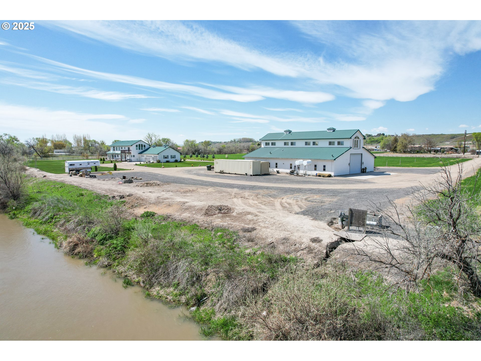 4460 Highway 201 Property Photo 10