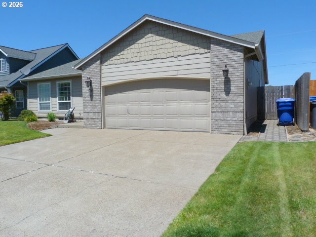 711 Cater Dr Property Photo 3