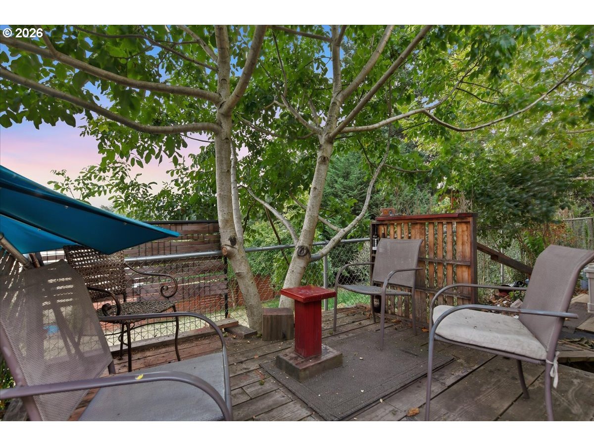 663 Sw Utah St Property Photo 36