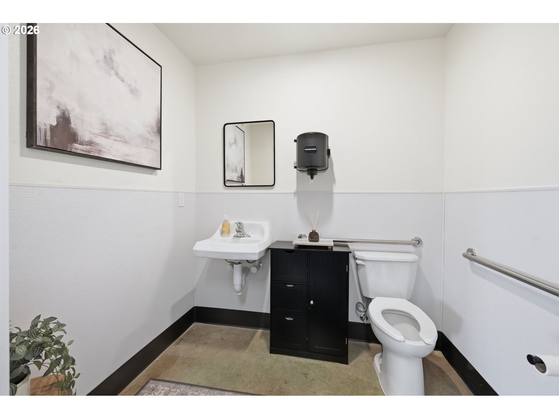 1308 E Main St Property Photo 44