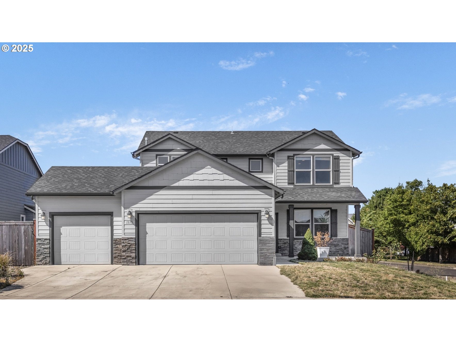 1375 Lorien Ln Property Photo 1