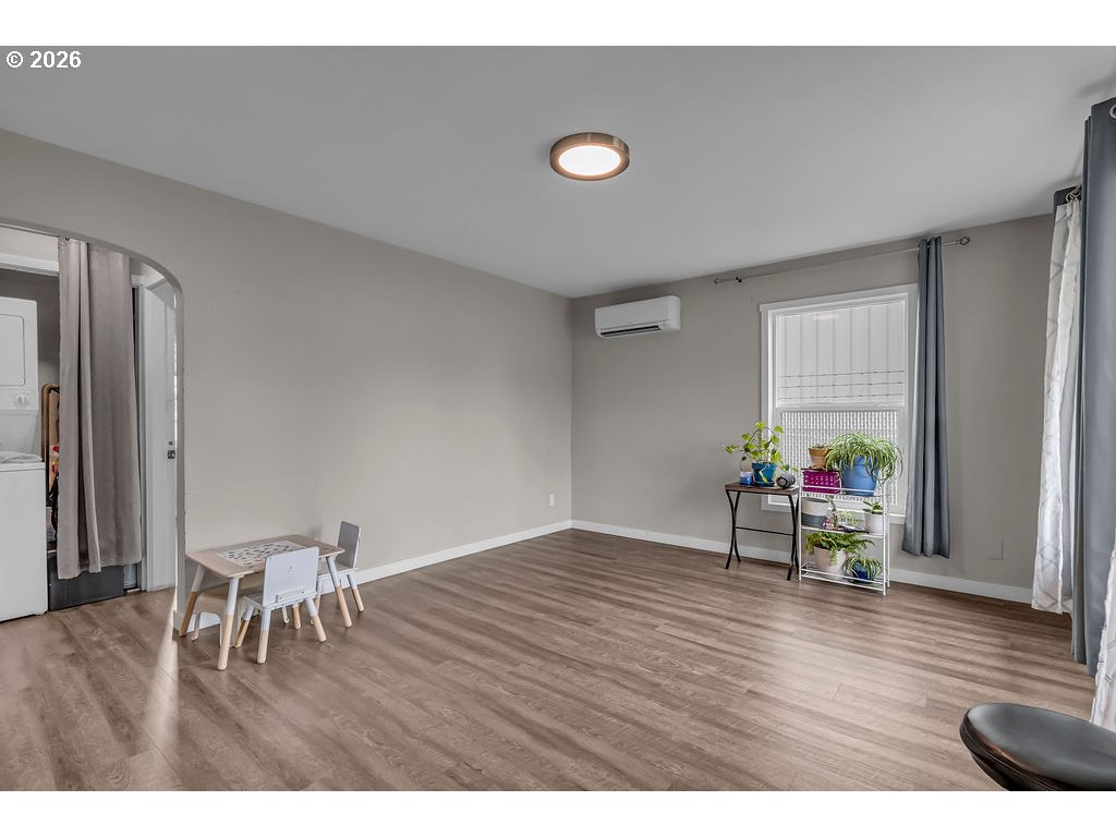717 20th St Property Photo 10