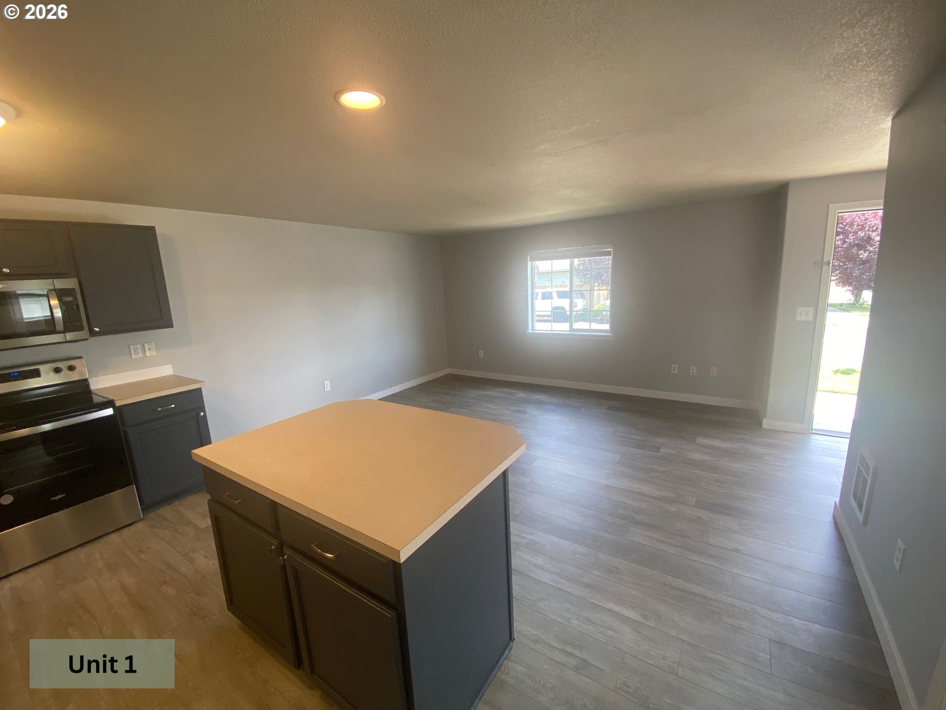 2531 Nw Cedar Ave Property Photo 4