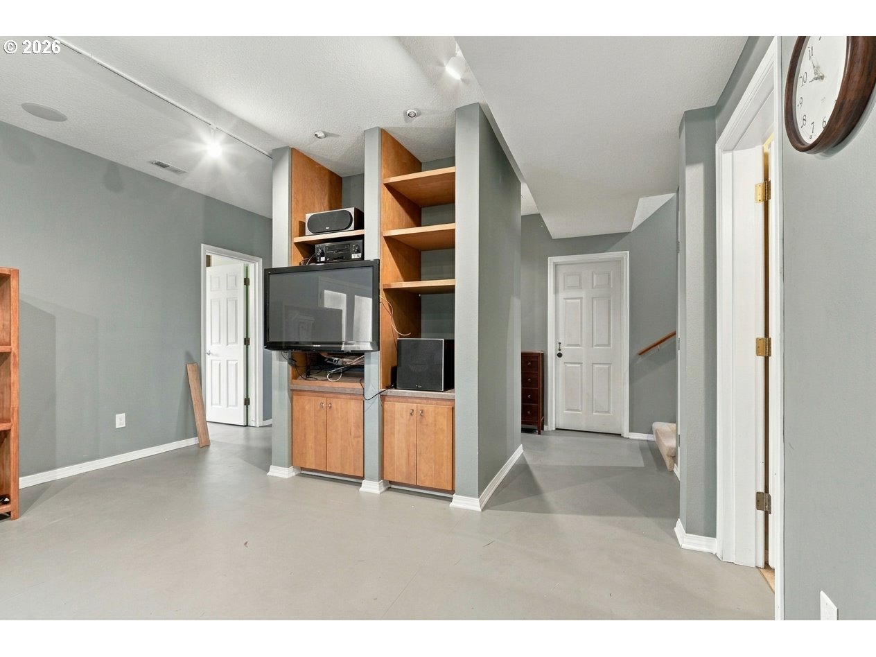 21380 Horton Ct Property Photo 35