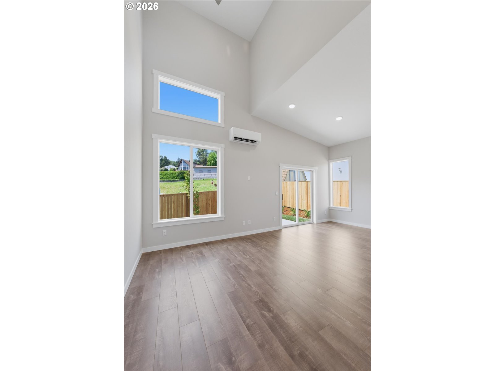 1425 2nd St Property Photo 11
