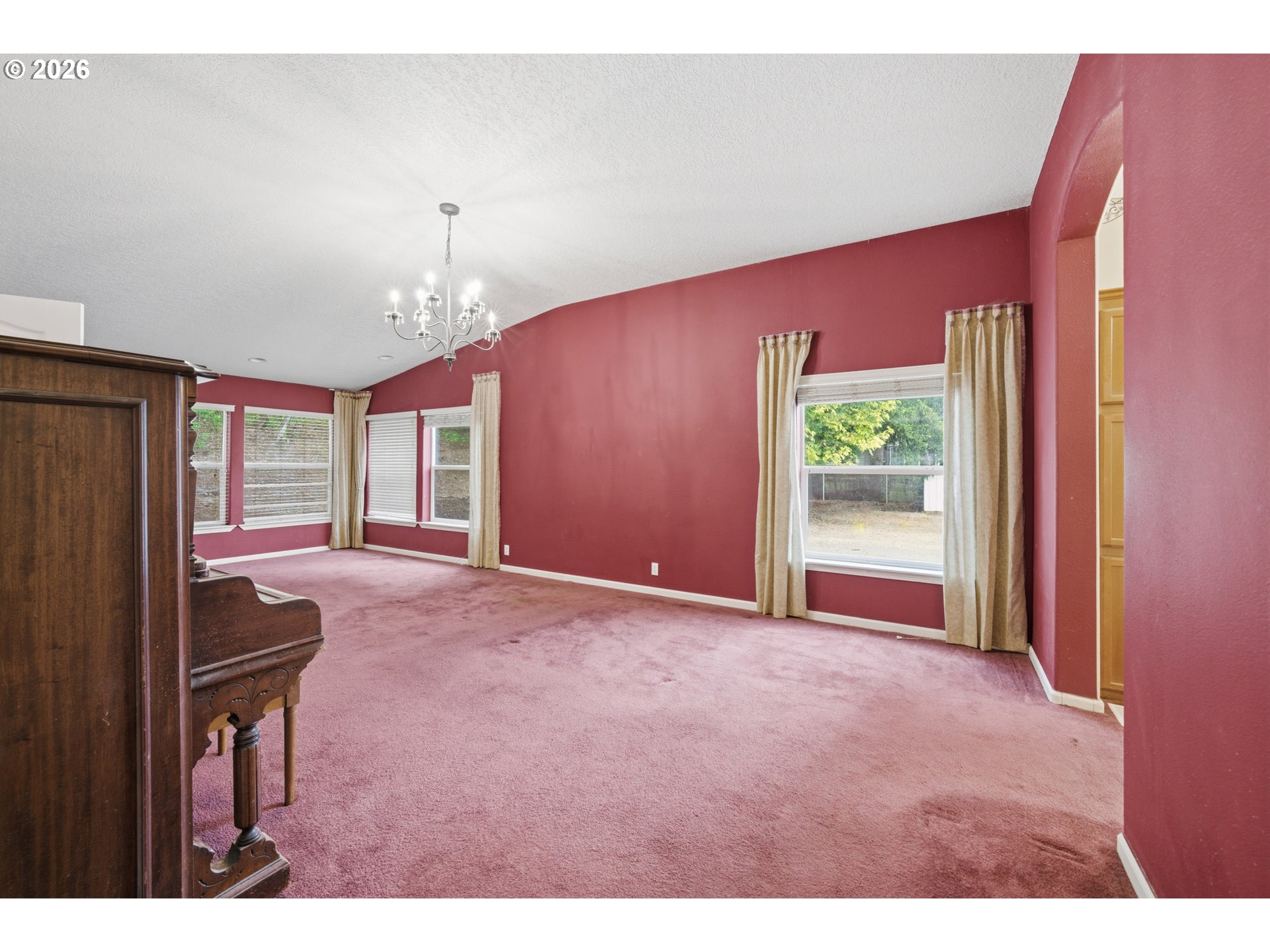 1485 E Santiam St Property Photo 30