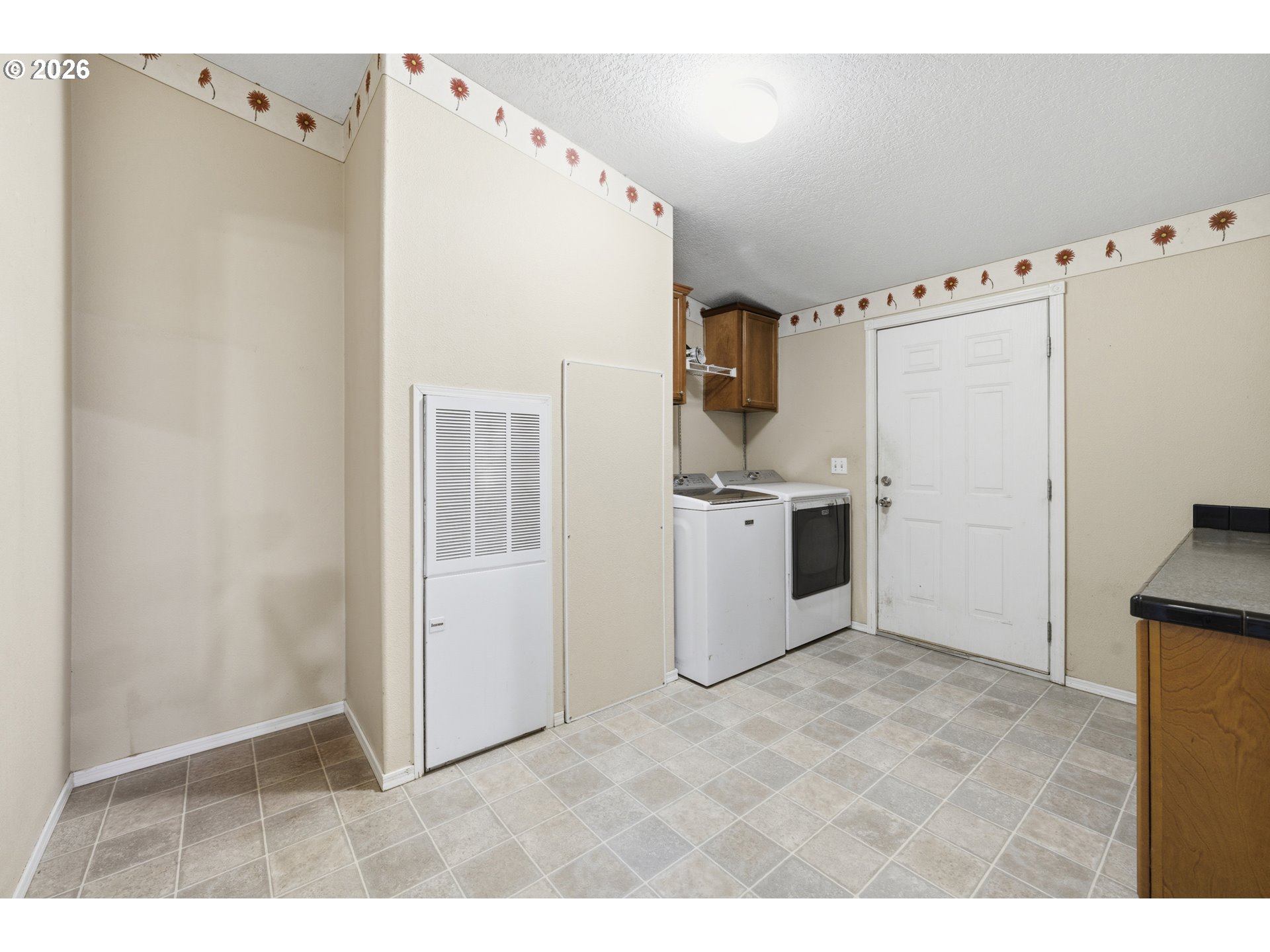 1485 E Santiam St Property Photo 33