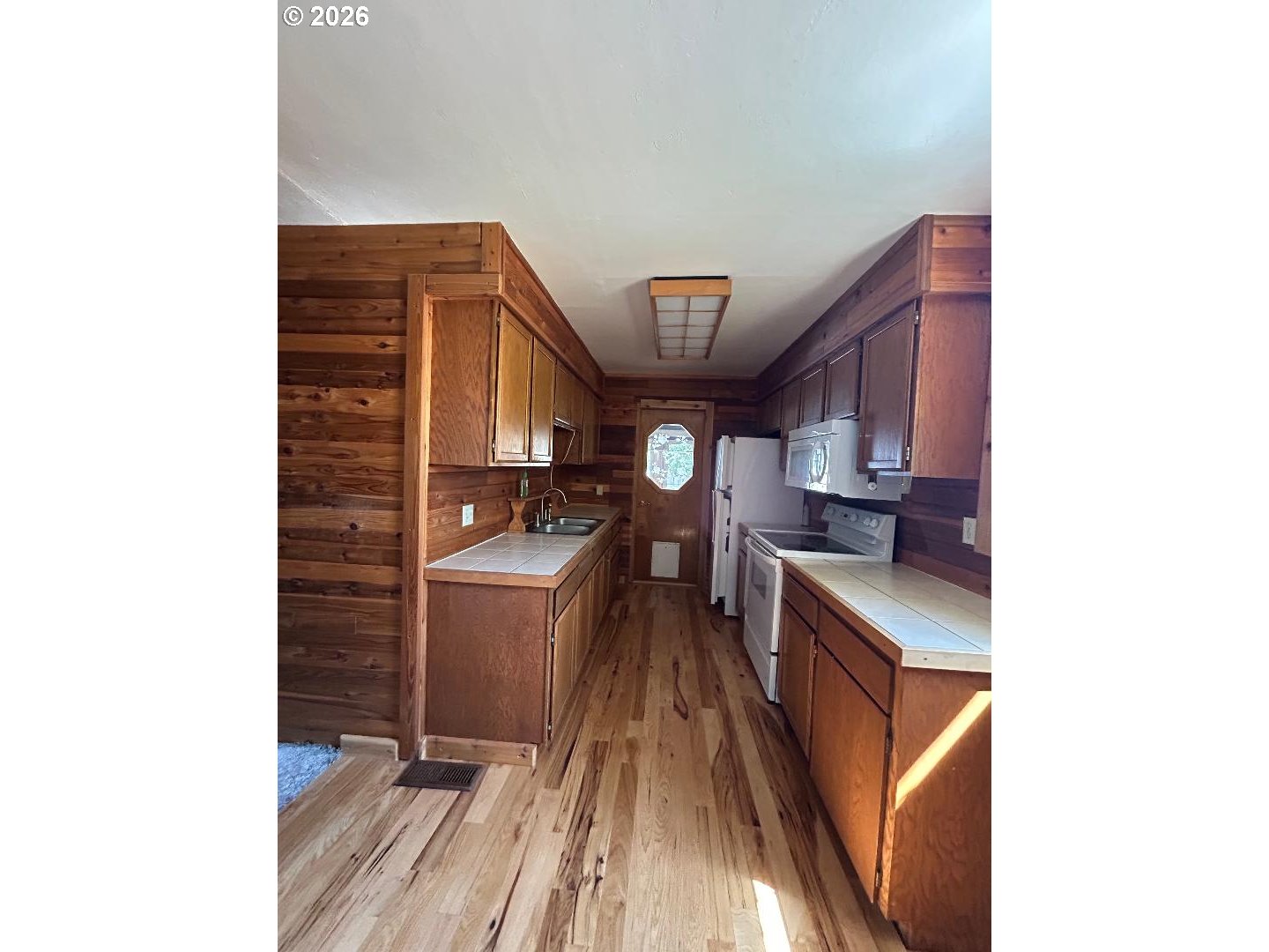238 Dawson St Property Photo 14