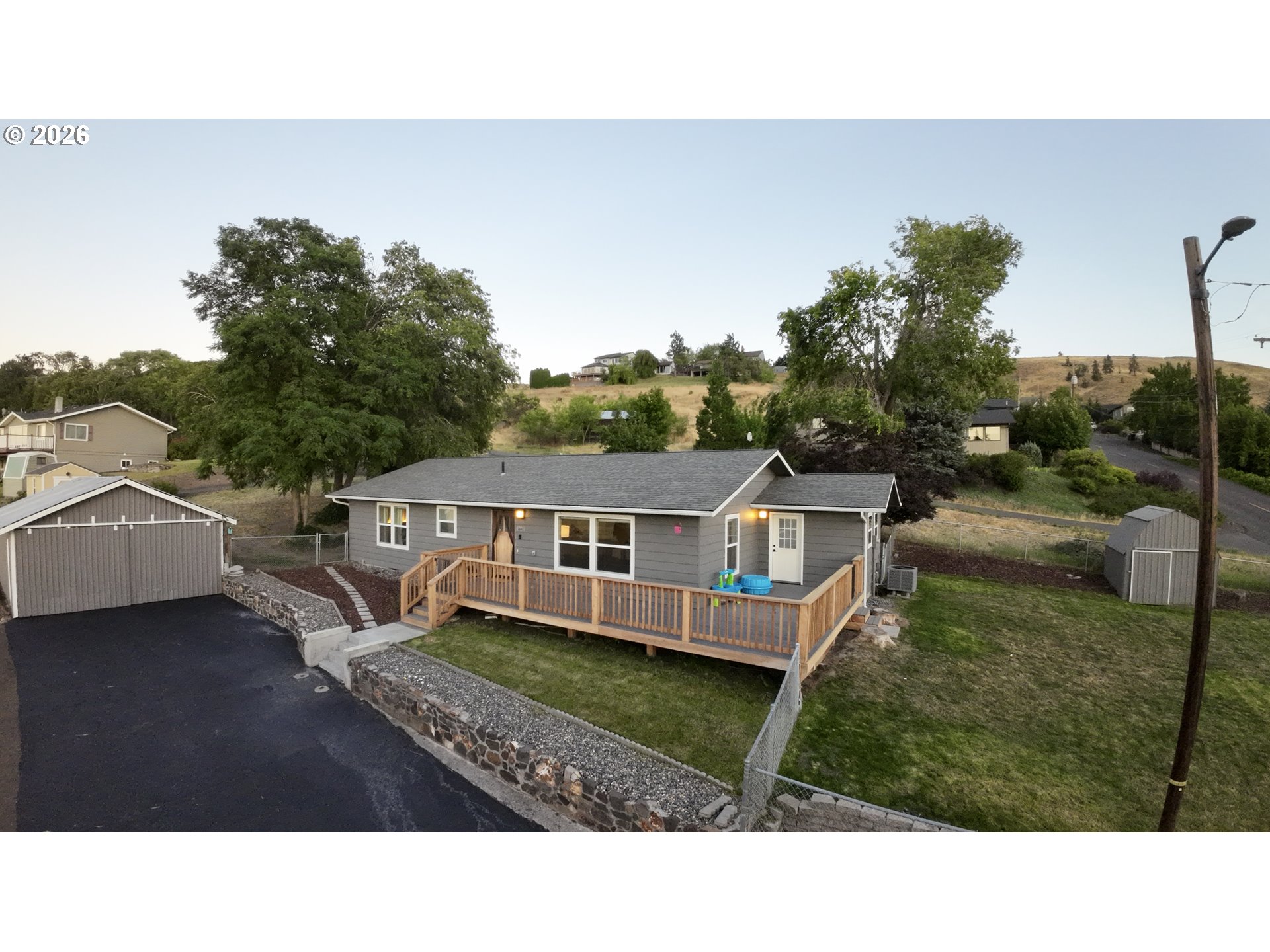 1640 MORTON ST Property Photo 1