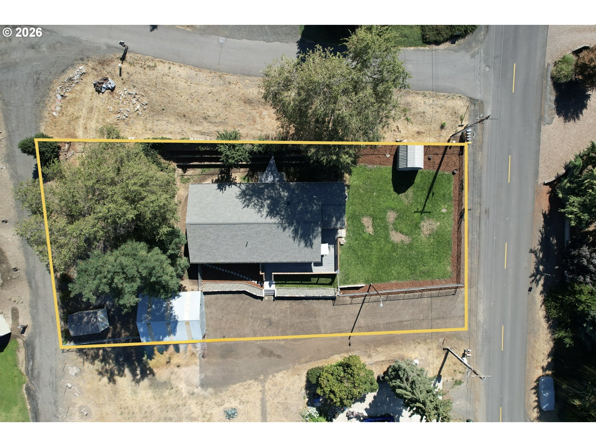 1640 Morton St Property Photo 9