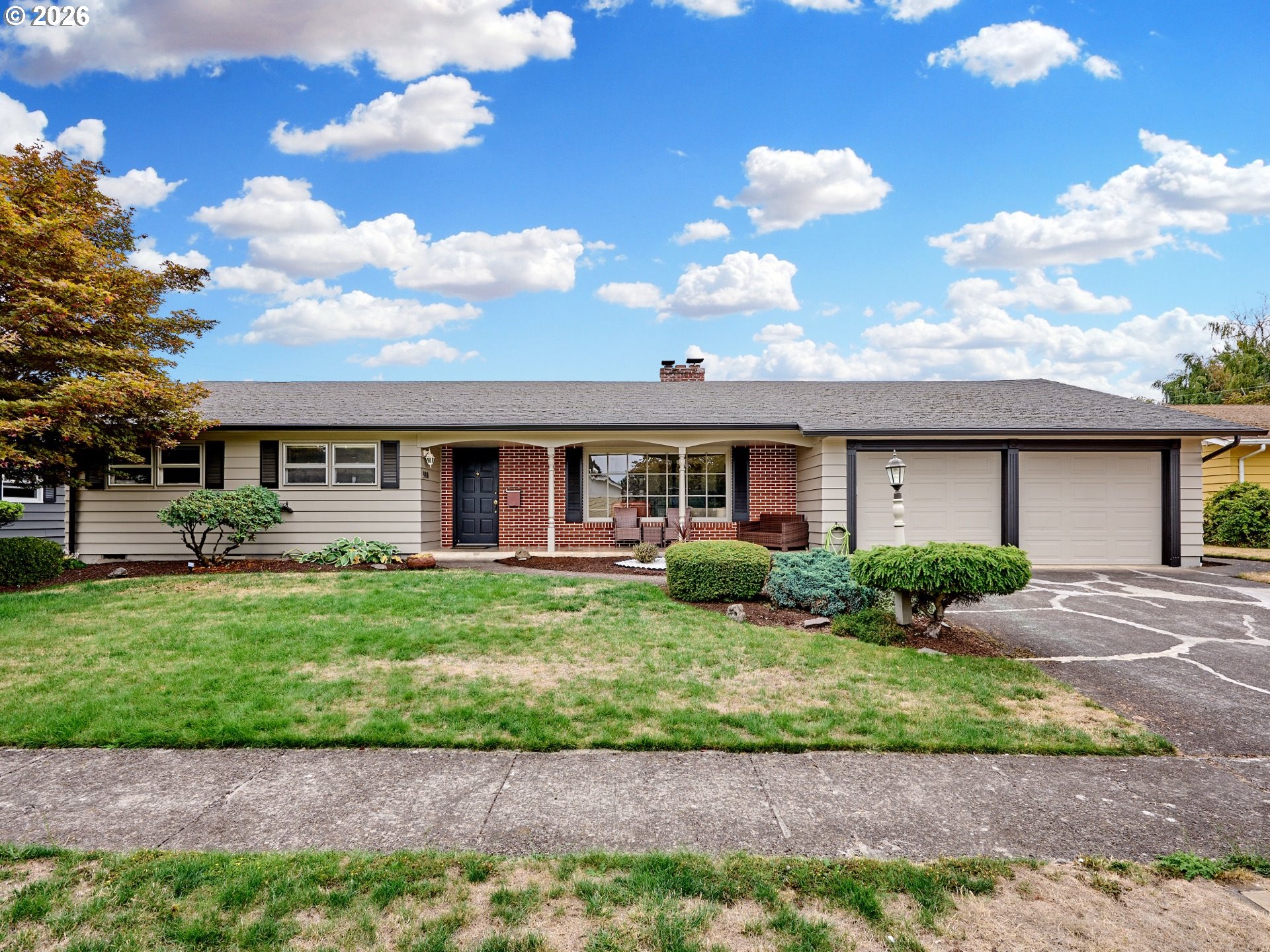 900 Ivy Way Property Photo 1