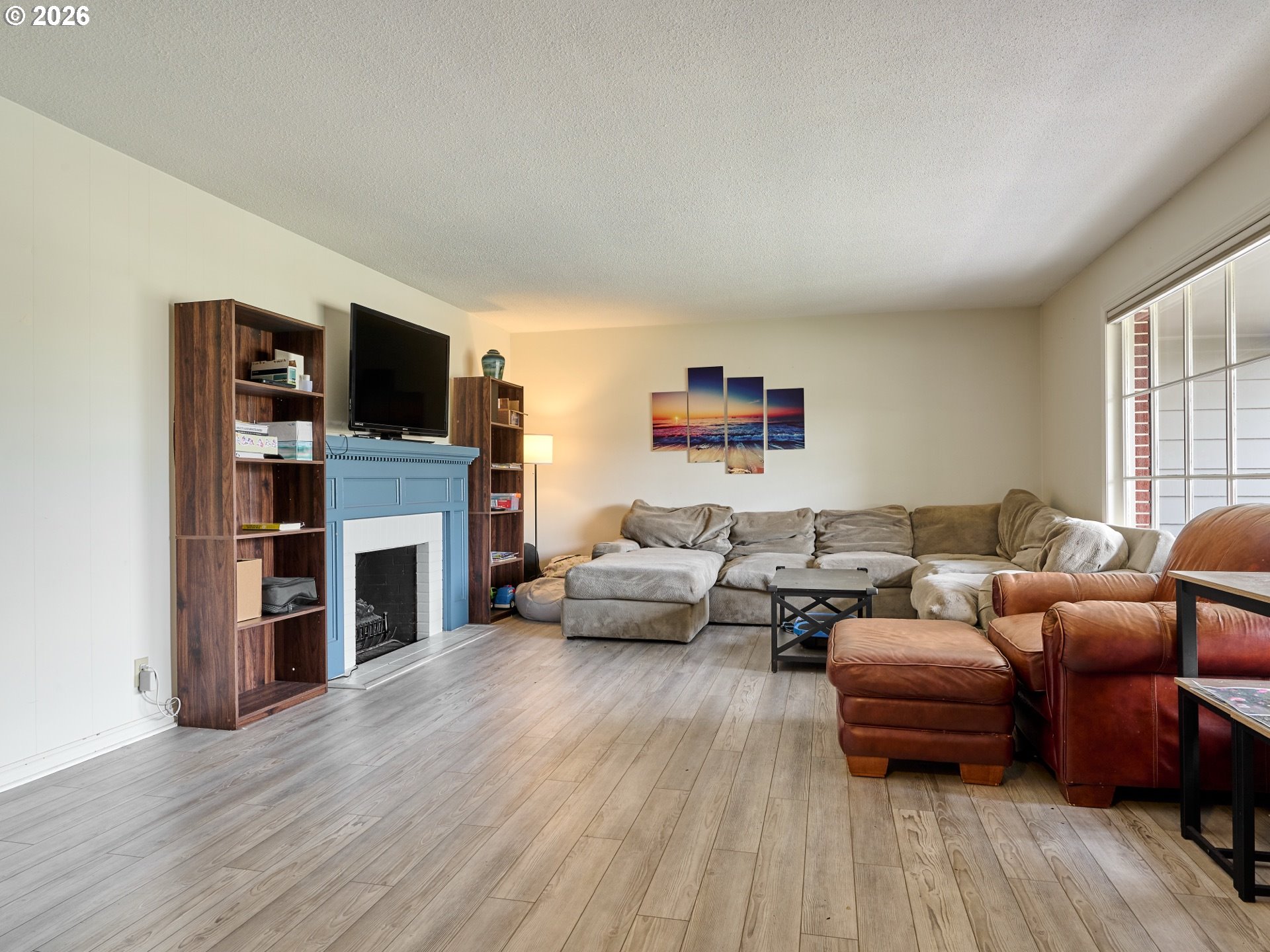 900 Ivy Way Property Photo 4