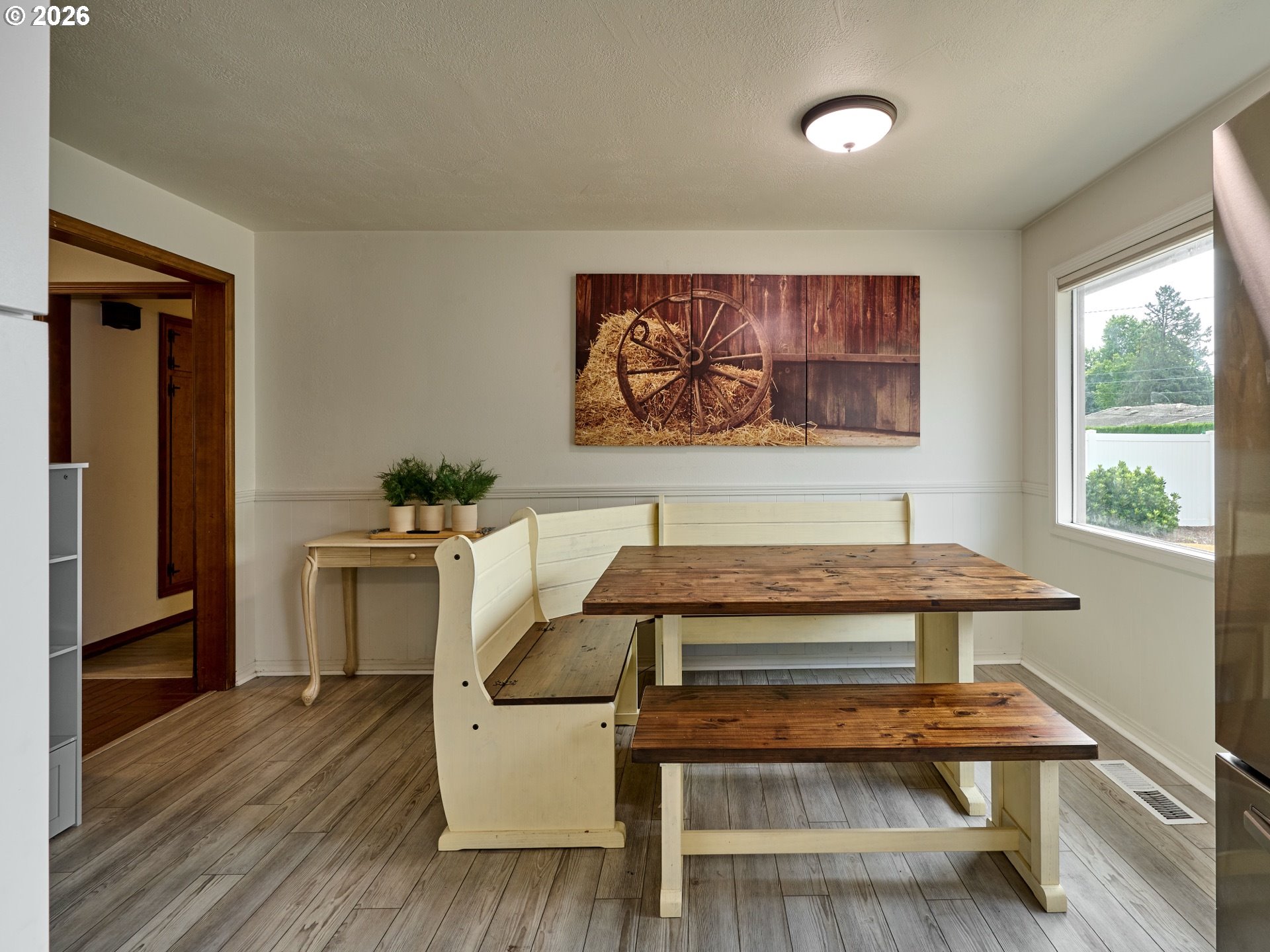 900 Ivy Way Property Photo 6