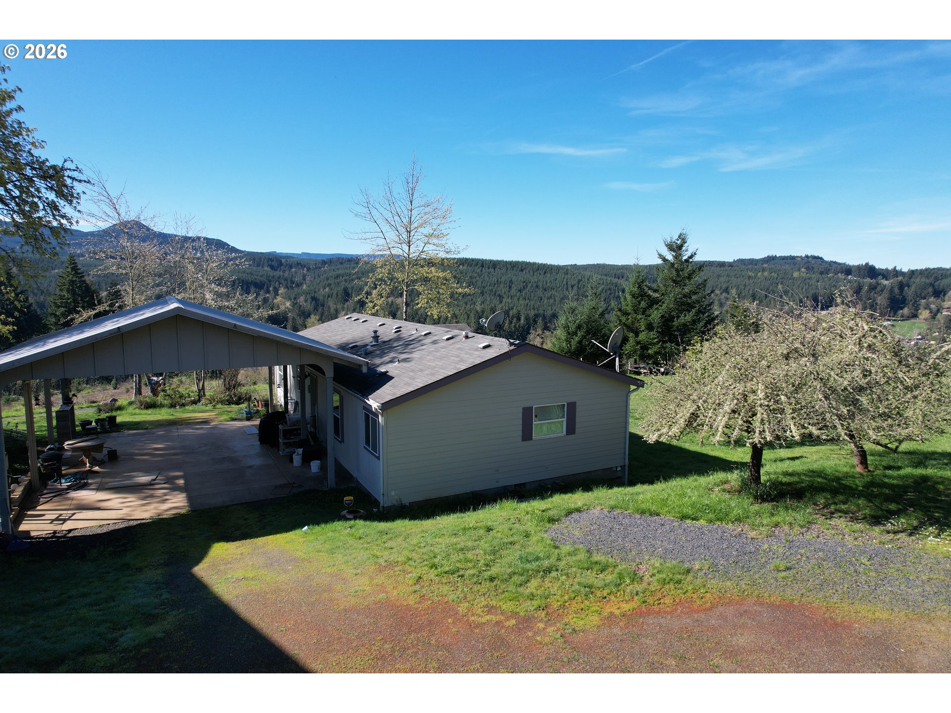 42255 Ames Creek Rd Property Photo 4