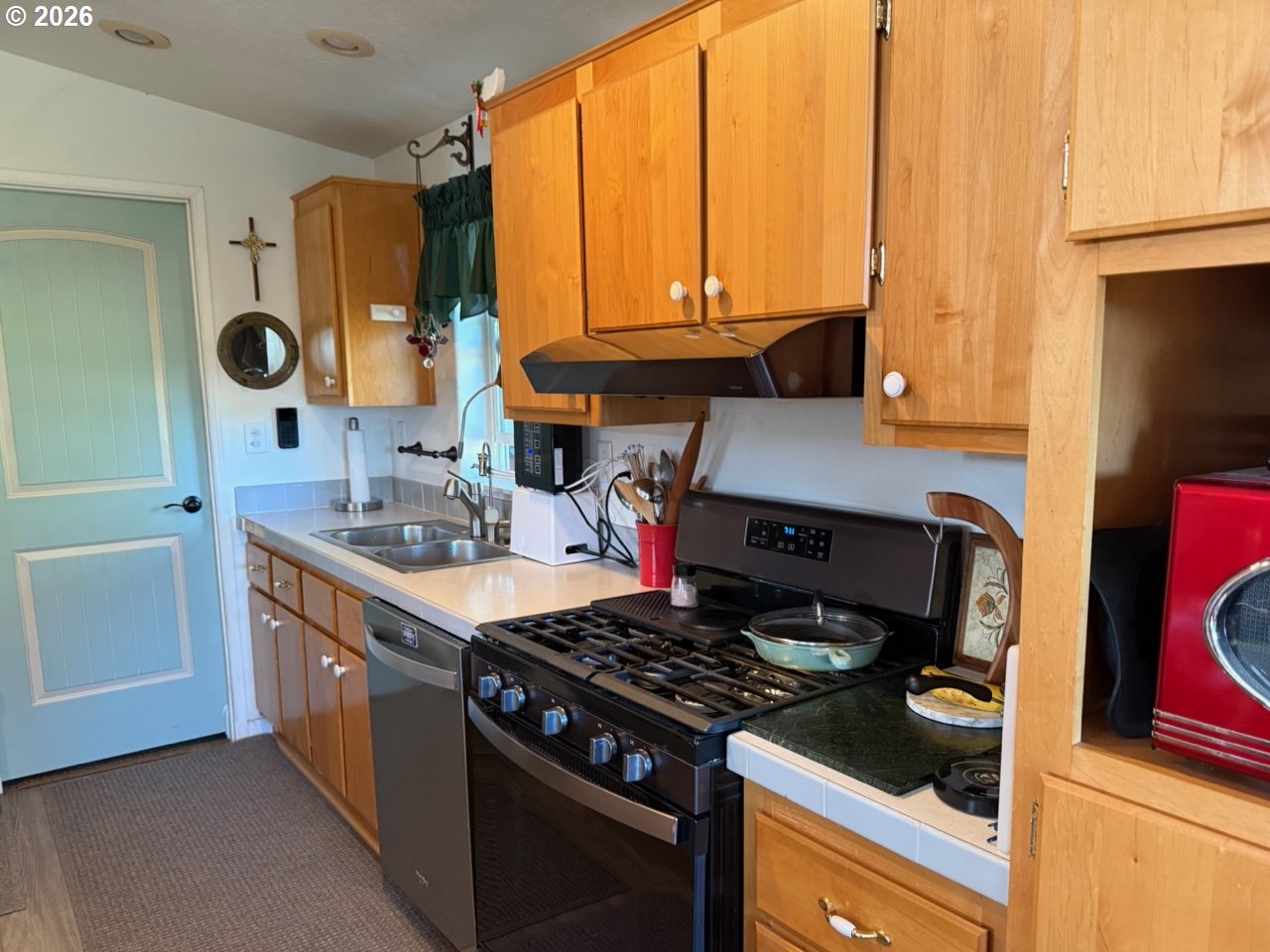 42255 Ames Creek Rd Property Photo 32