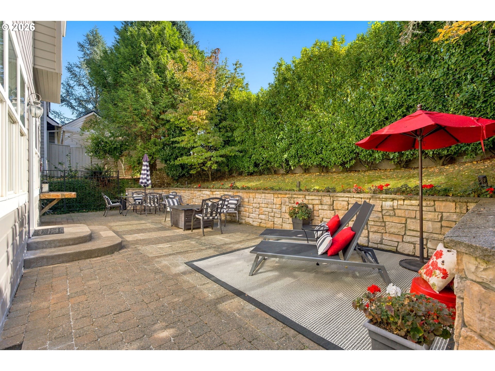 1610 Oak St Property Photo 33