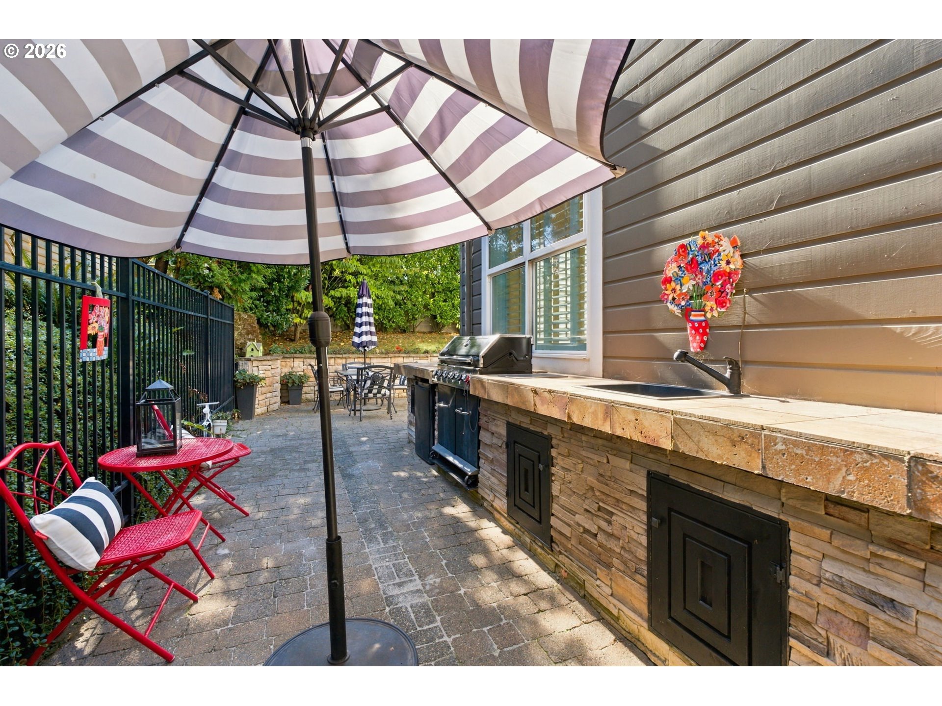 1610 Oak St Property Photo 36