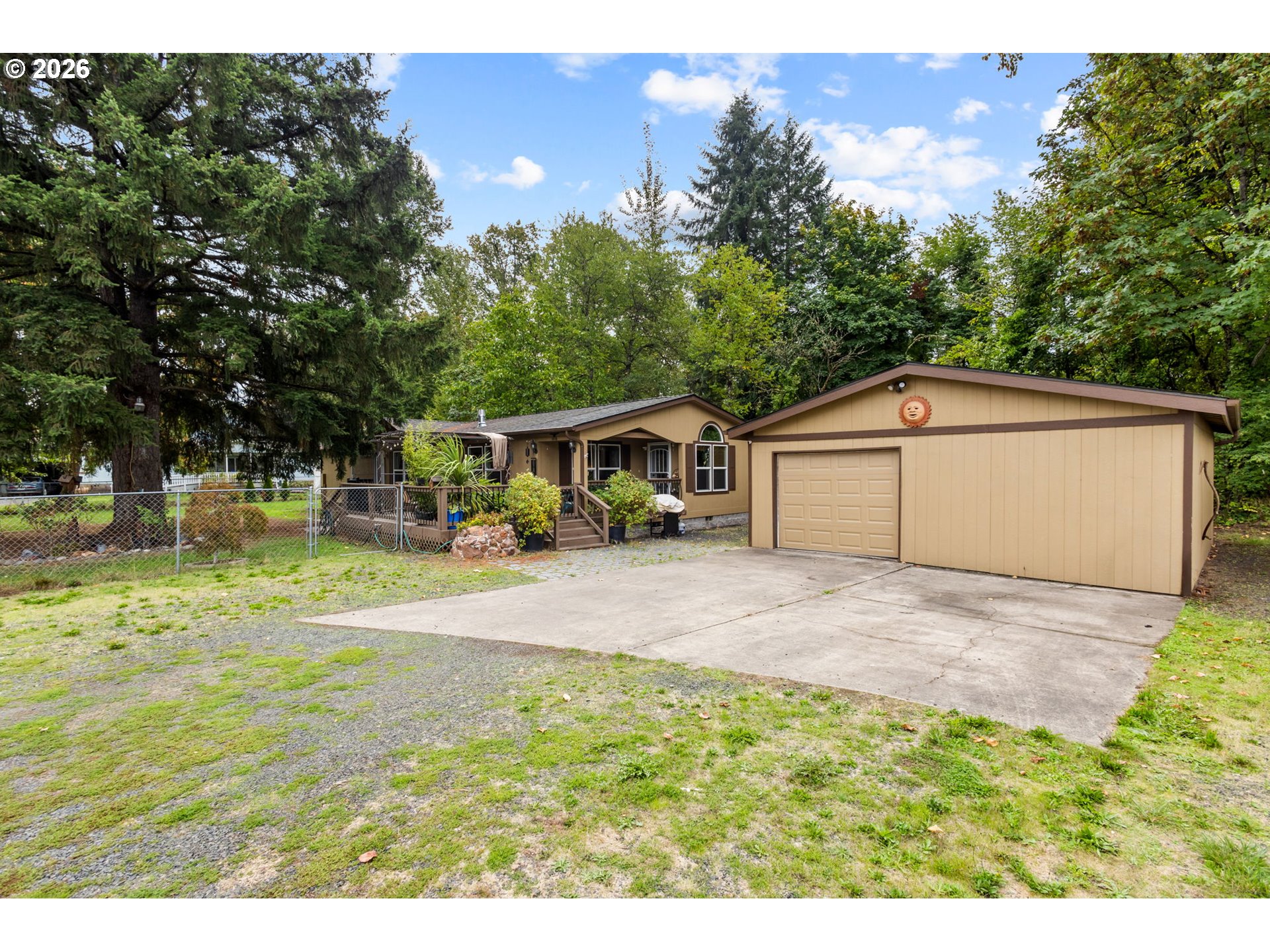 1606 11TH AVE Property Photo 1