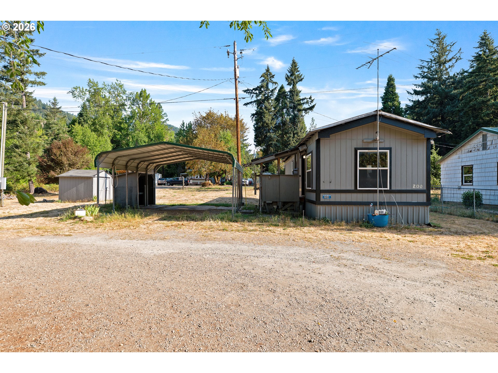 200 Lizzy Ln Property Photo 1