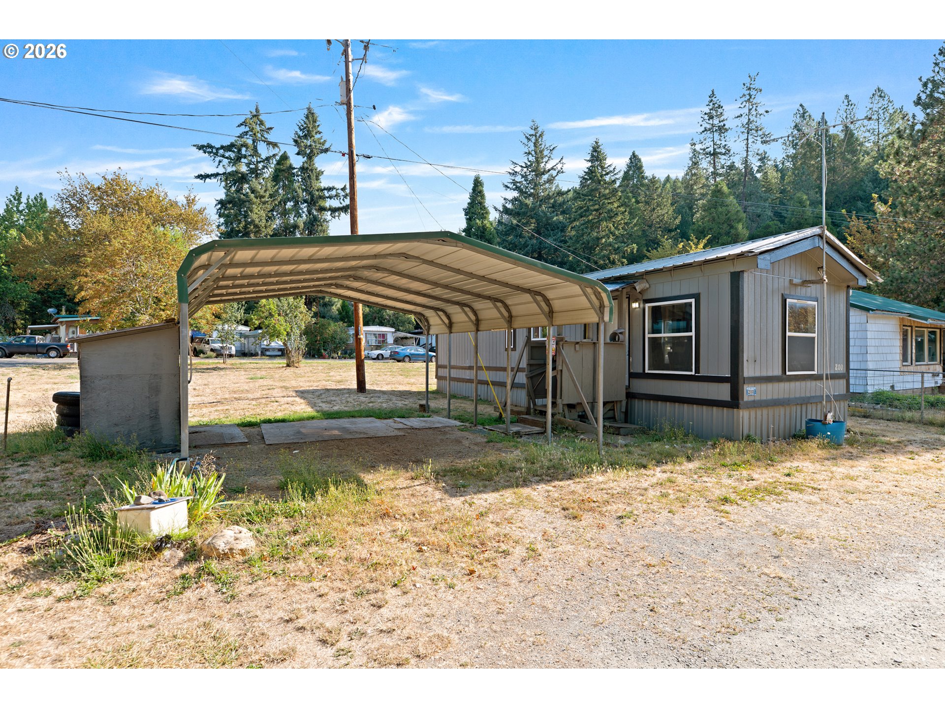 200 Lizzy Ln Property Photo 3