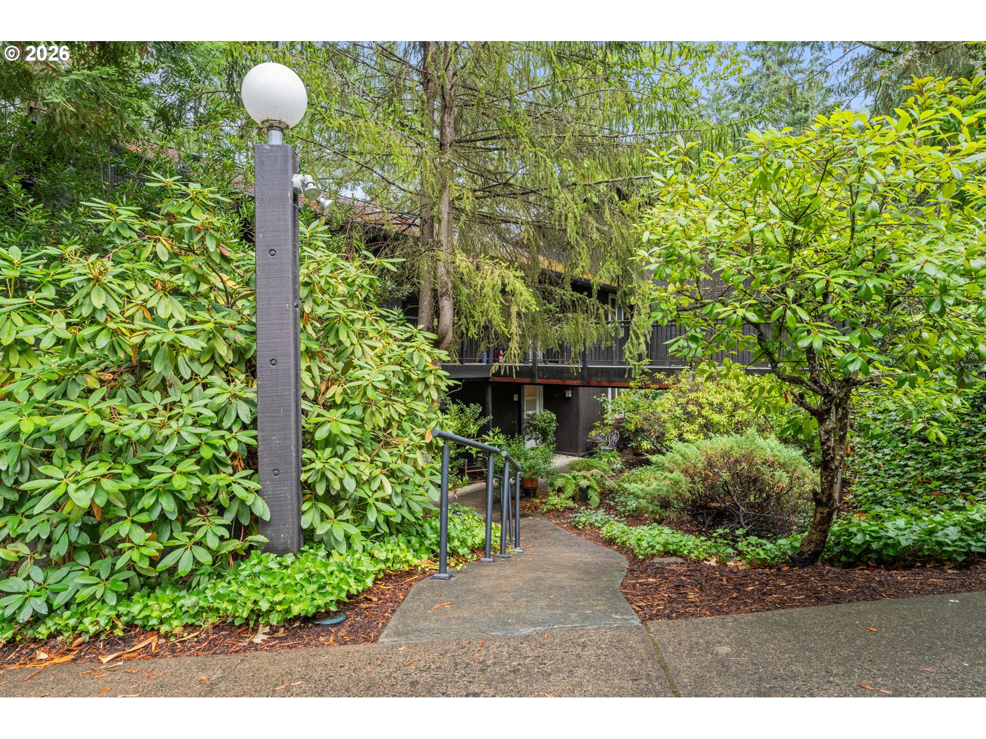 2625 Woodstone Pl Property Photo 2