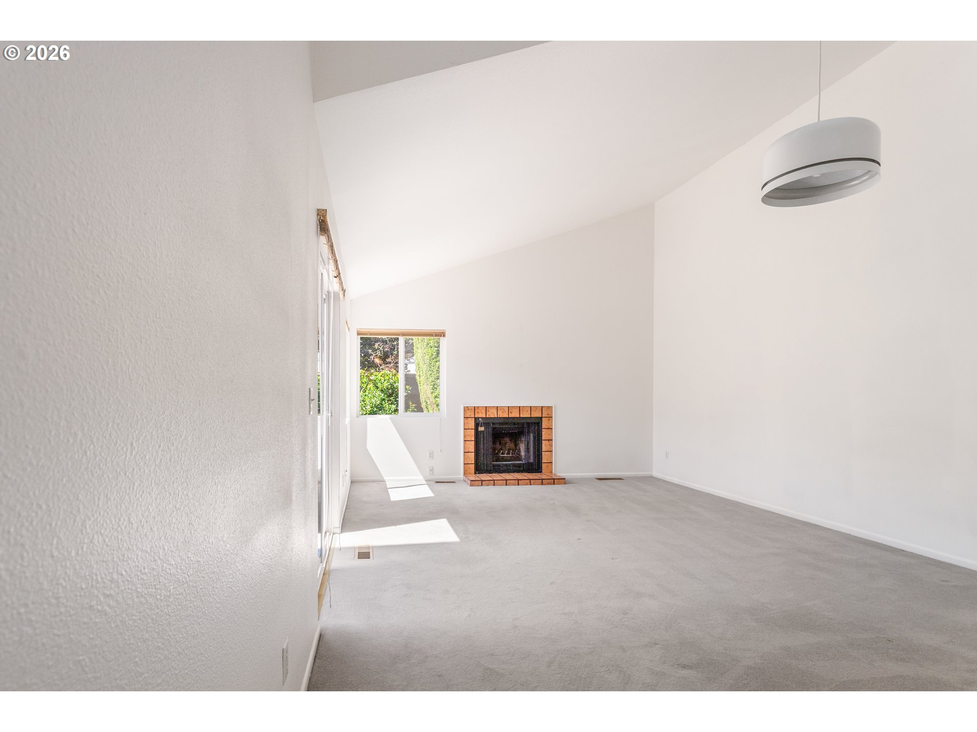 17650 Nw Rolling Hill Ln Property Photo 9
