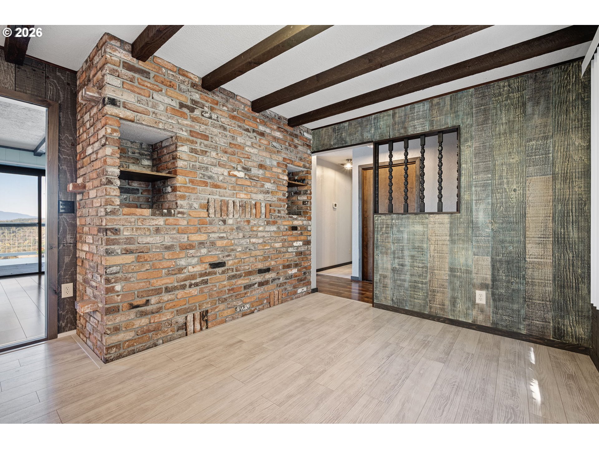 660 Elmar Dr Property Photo 10