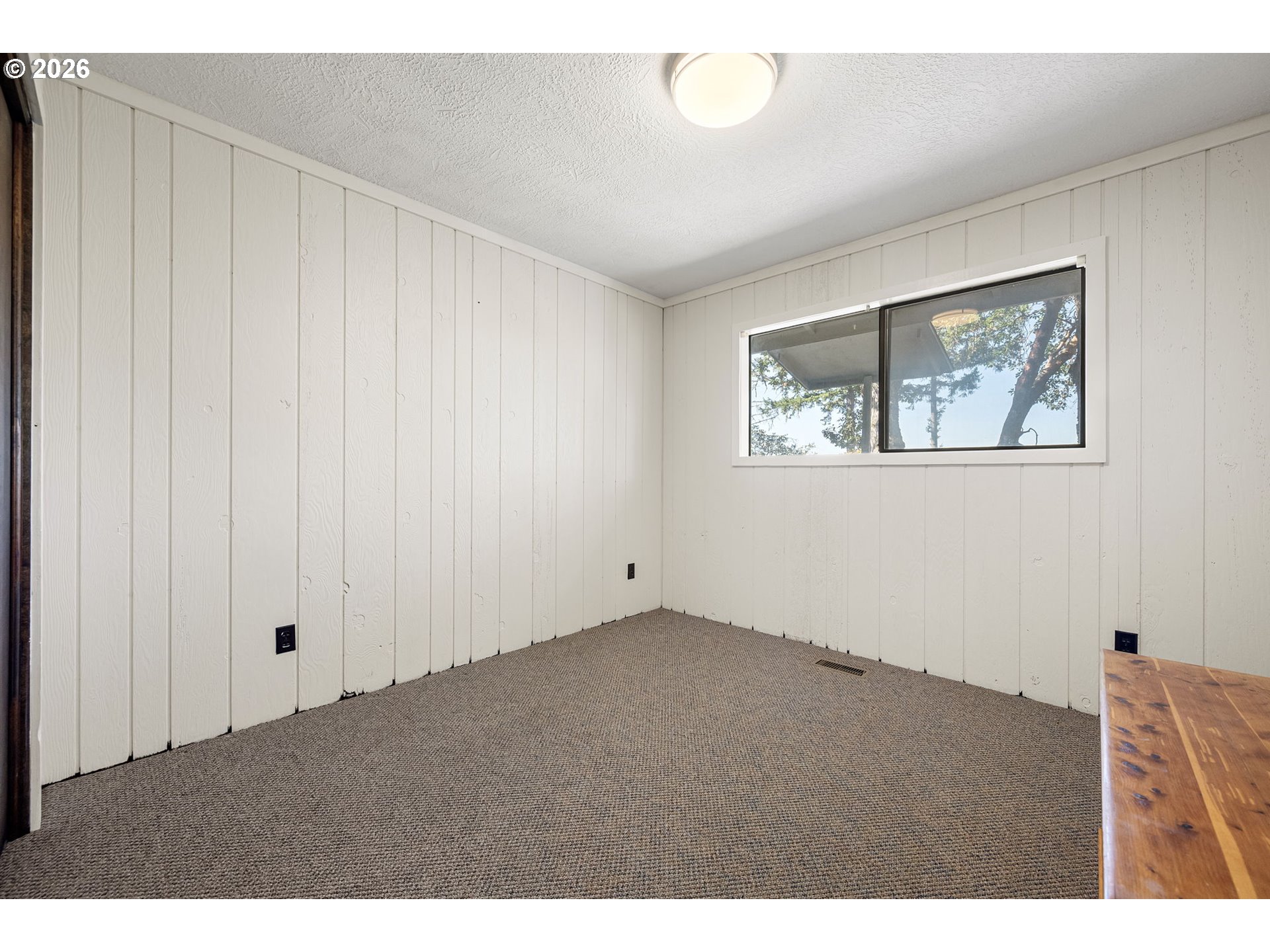 660 Elmar Dr Property Photo 22
