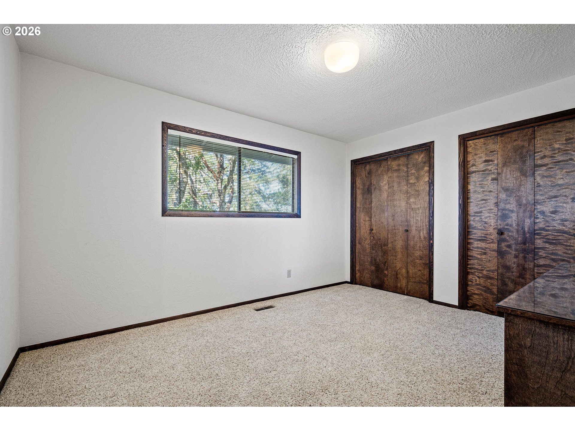 660 Elmar Dr Property Photo 24