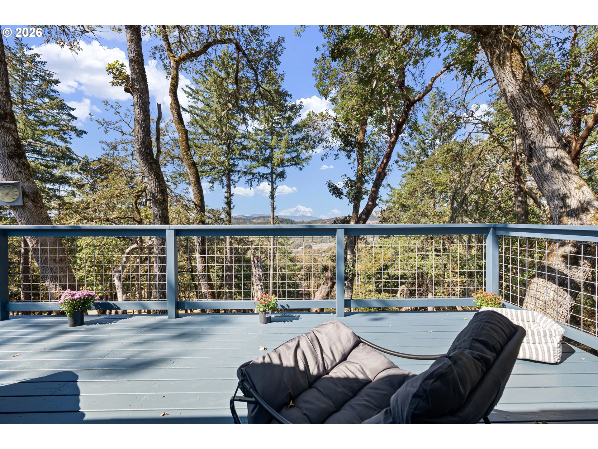 660 Elmar Dr Property Photo 34