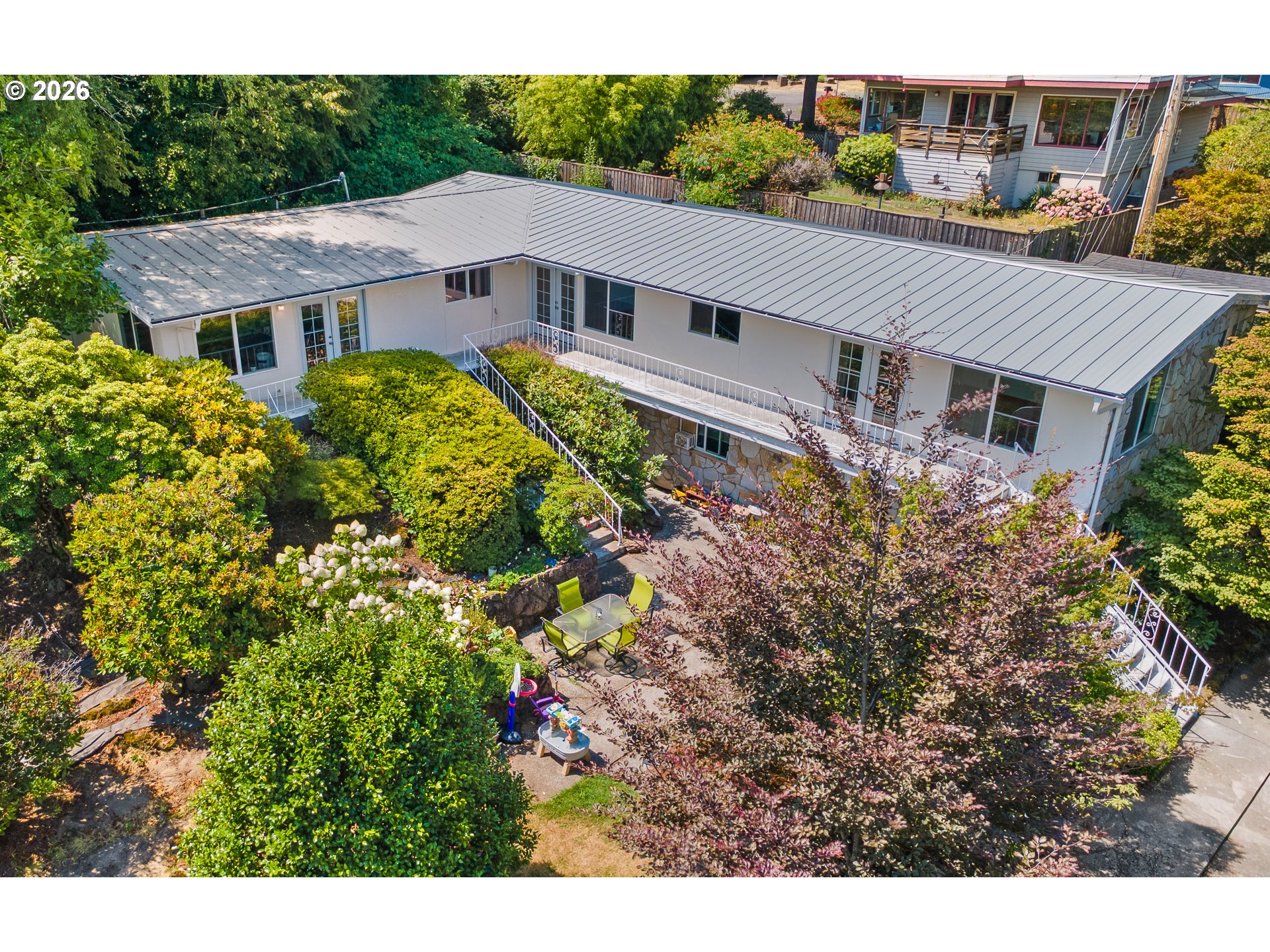 6855 SW CAPITOL HWY Property Photo 1
