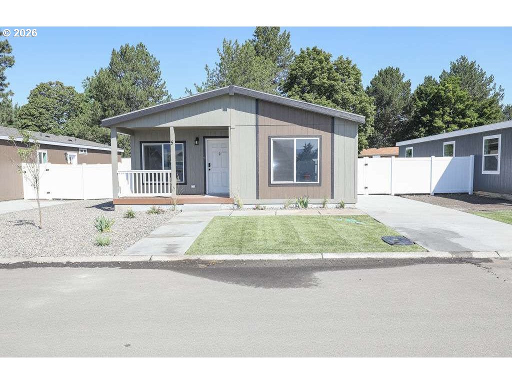 3111 E Q AVE 5 Property Photo 1