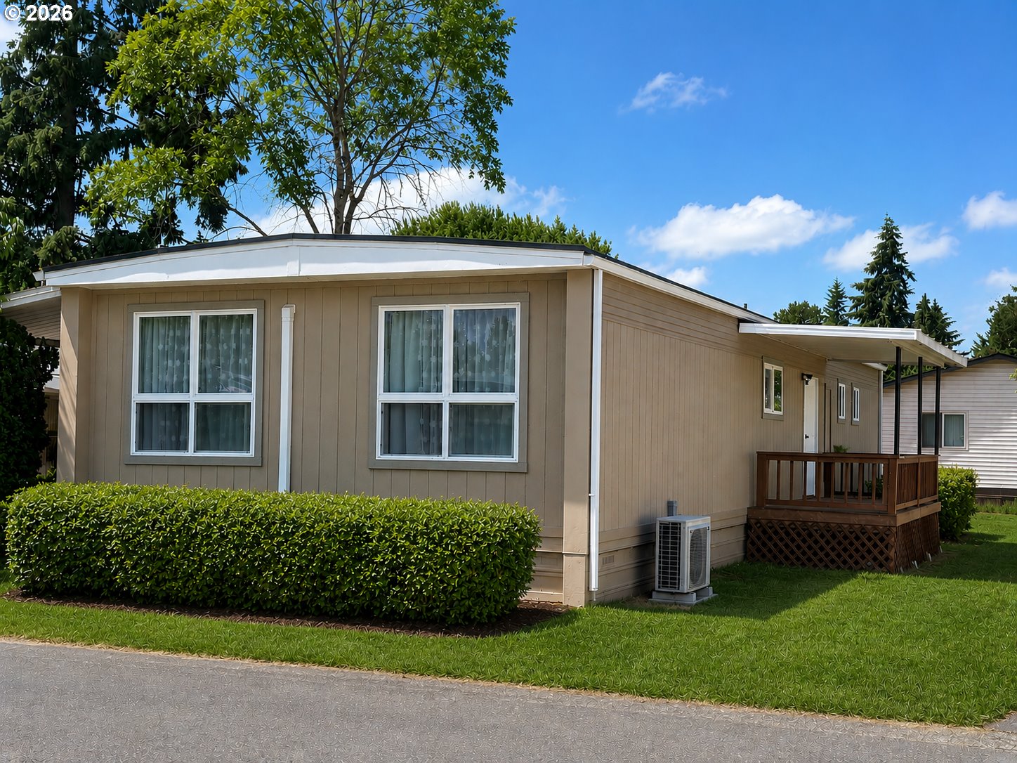 1501 N Hayden Island Dr Property Photo 1