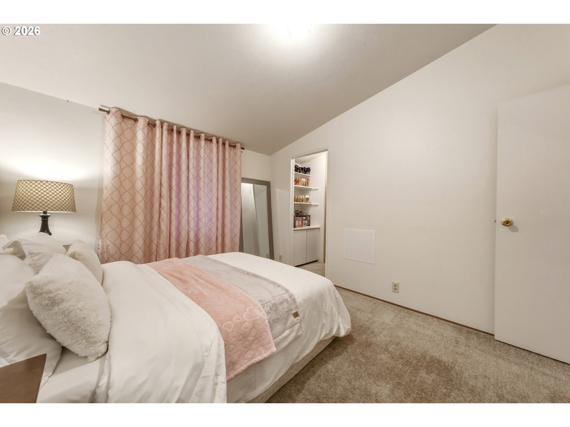 910 Cowl St 21 Property Photo 16