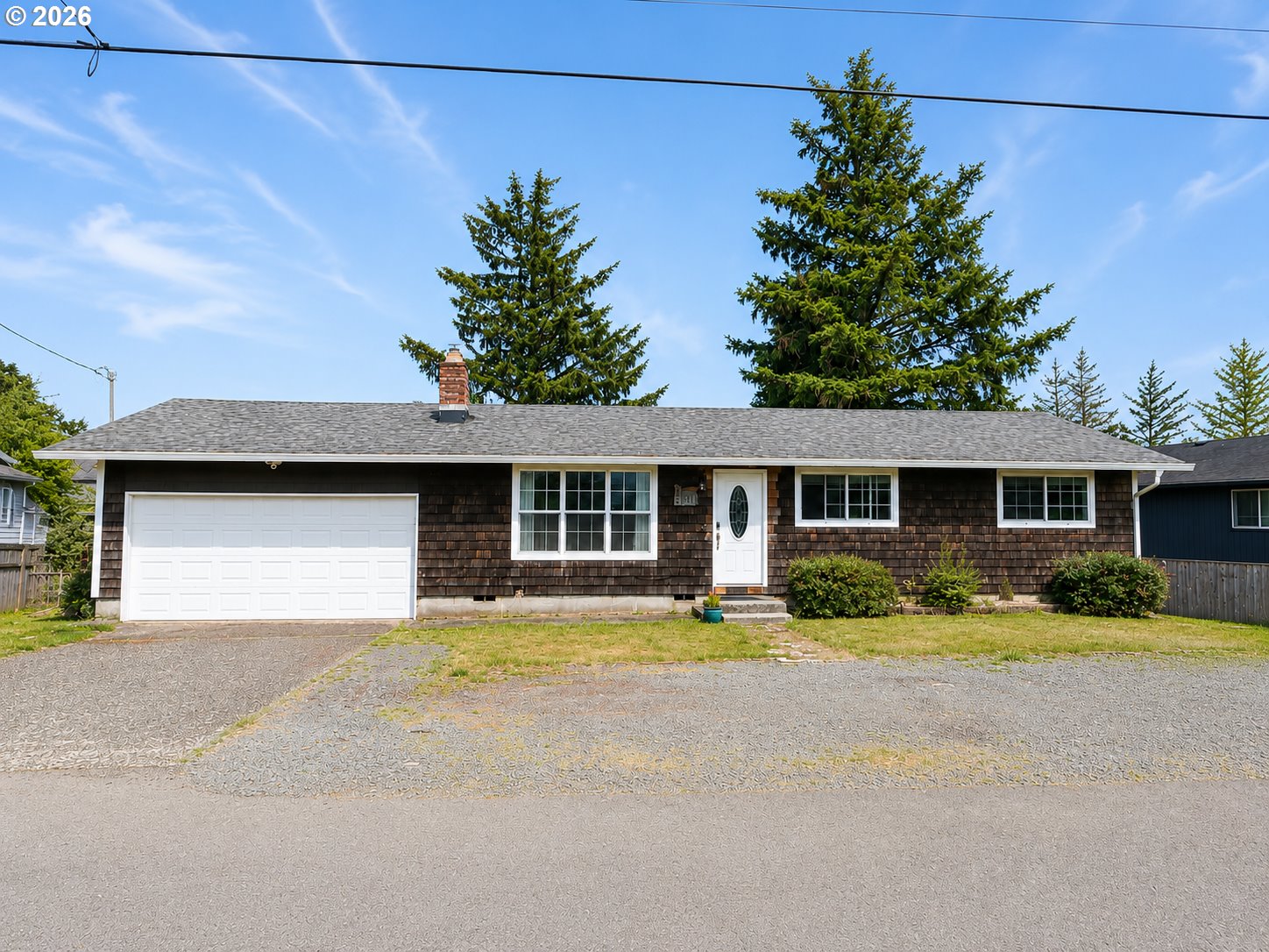 805 S KING ST Property Photo 1