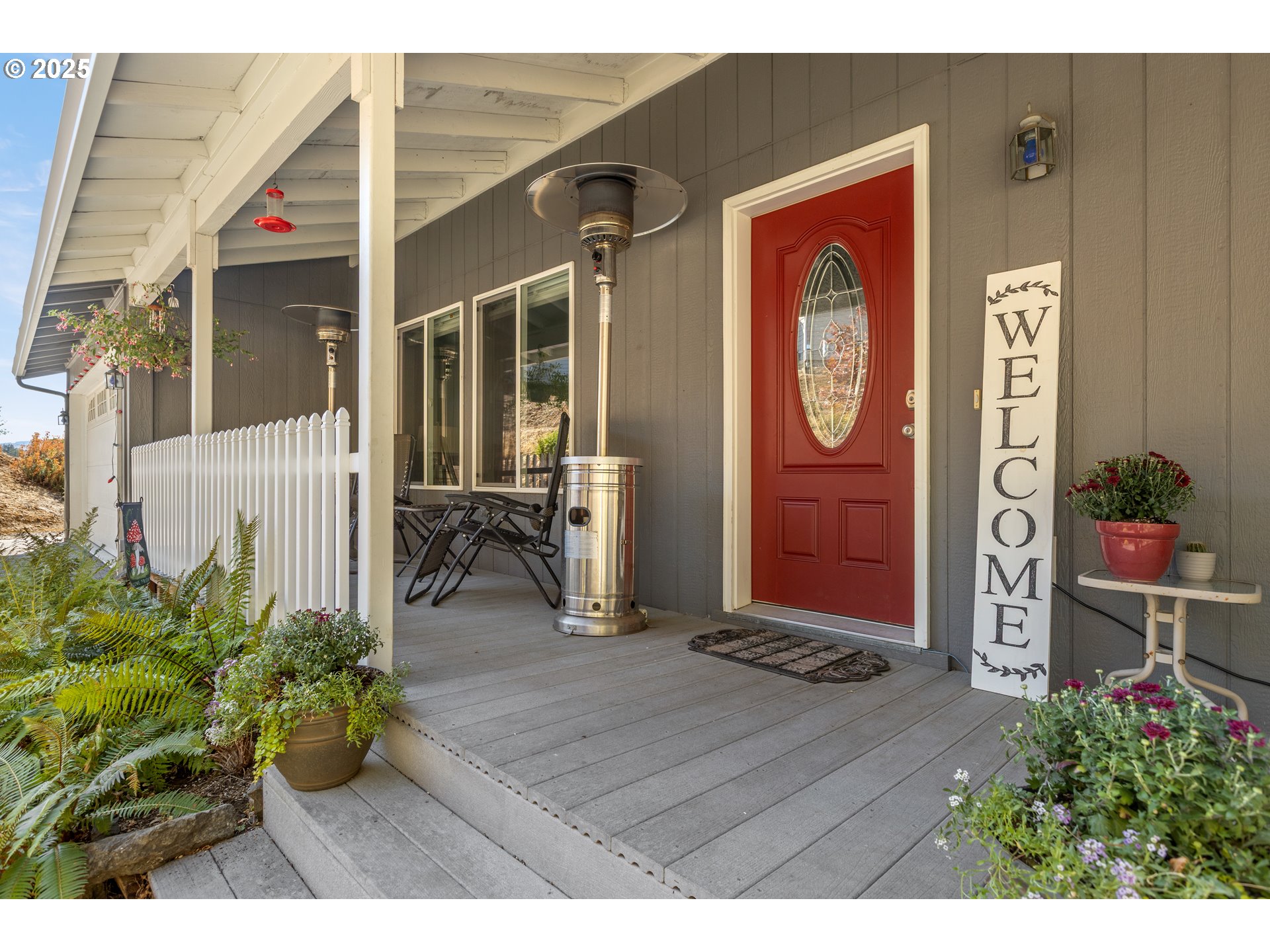 1870 Lakeview Dr Property Photo 7